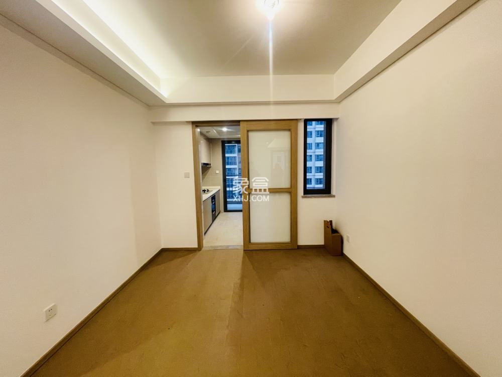 晋合湘水湾七期  3室2厅2卫    94.8万