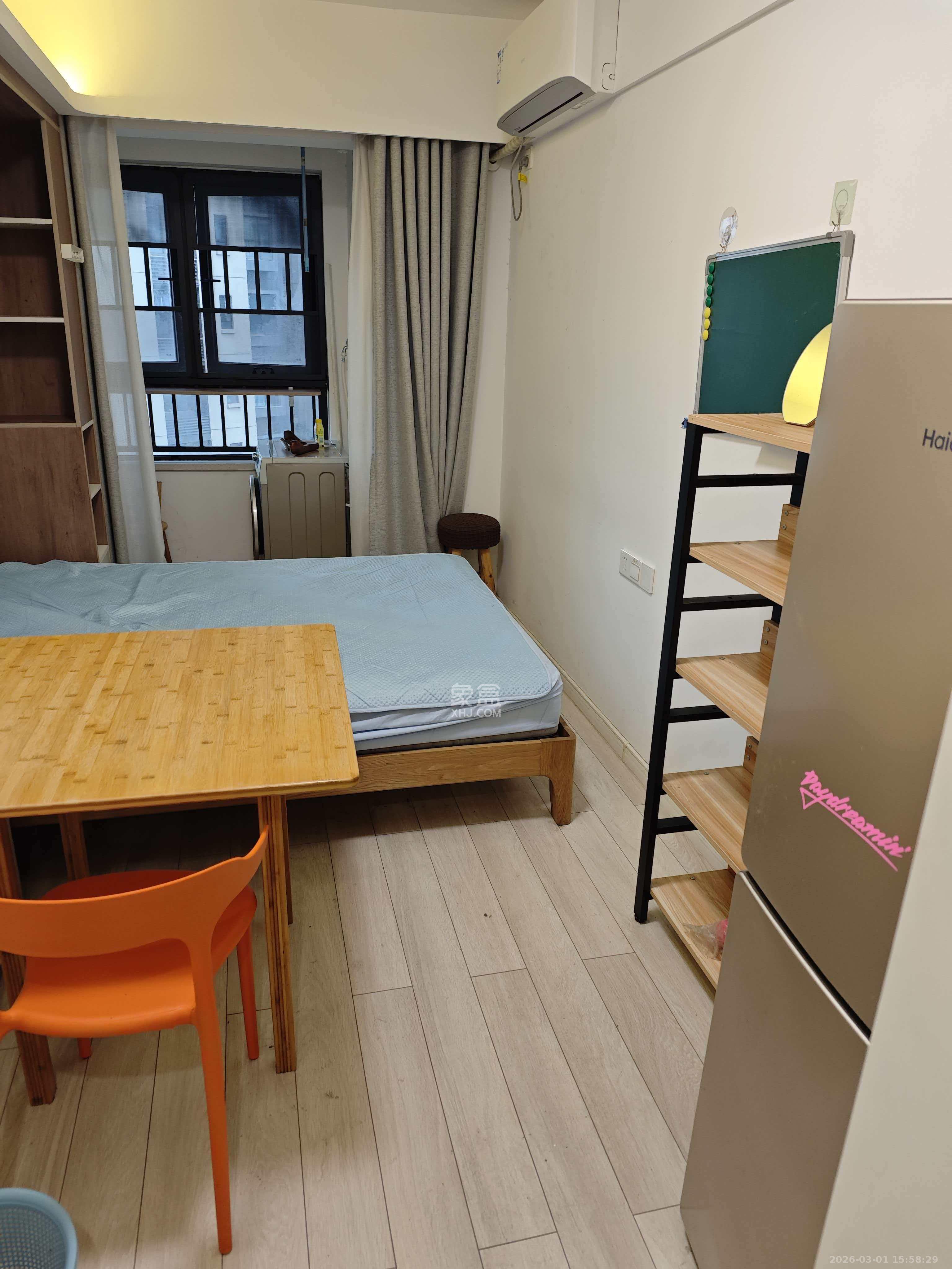 万科金域缇香  1室1厅1卫    1500.0元/月