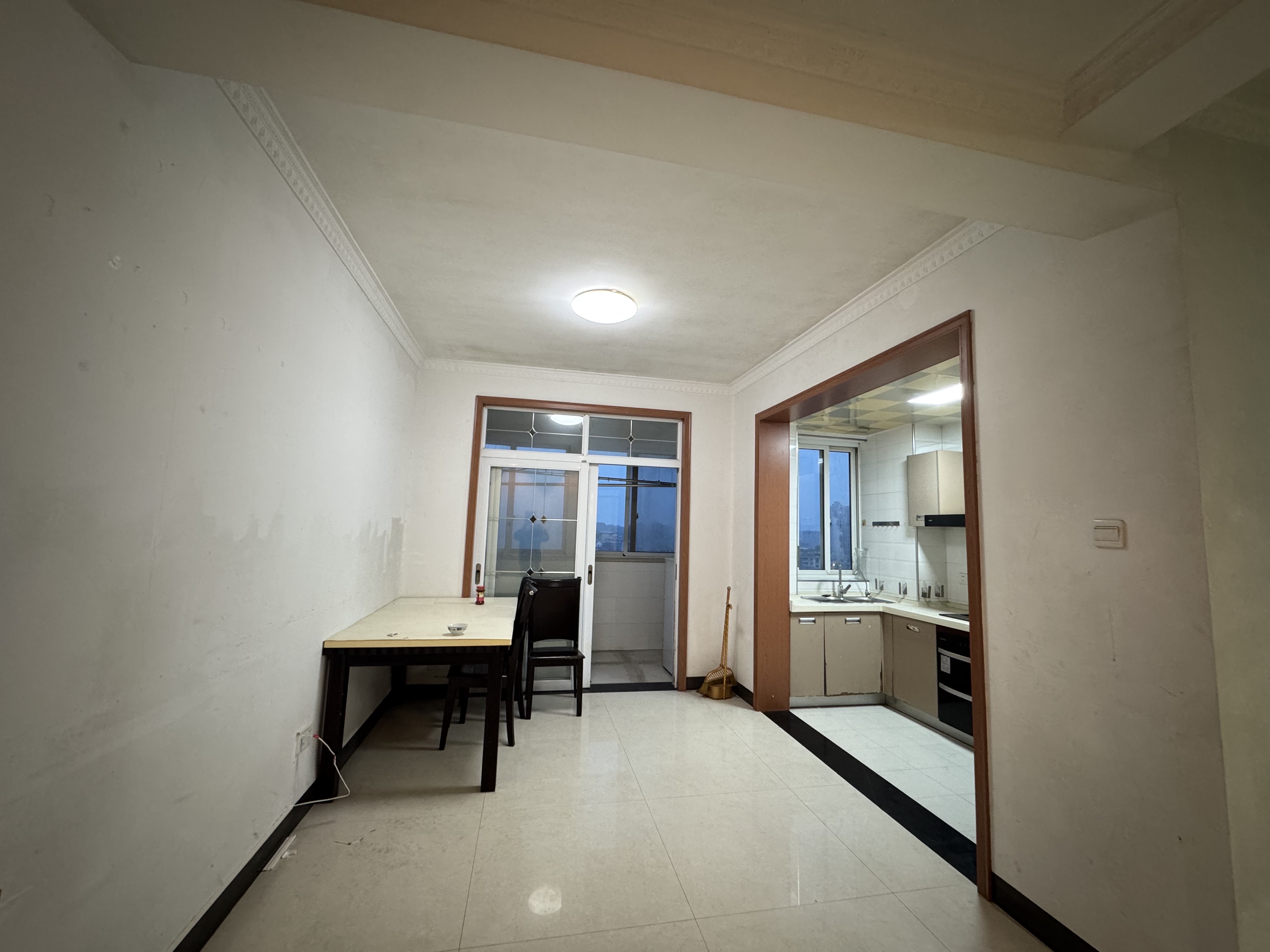 万城国际  3室2厅1卫    39.8万