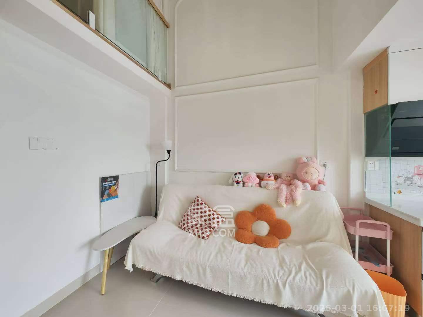 天麓轻奢国际  2室1厅1卫    2000.0元/月