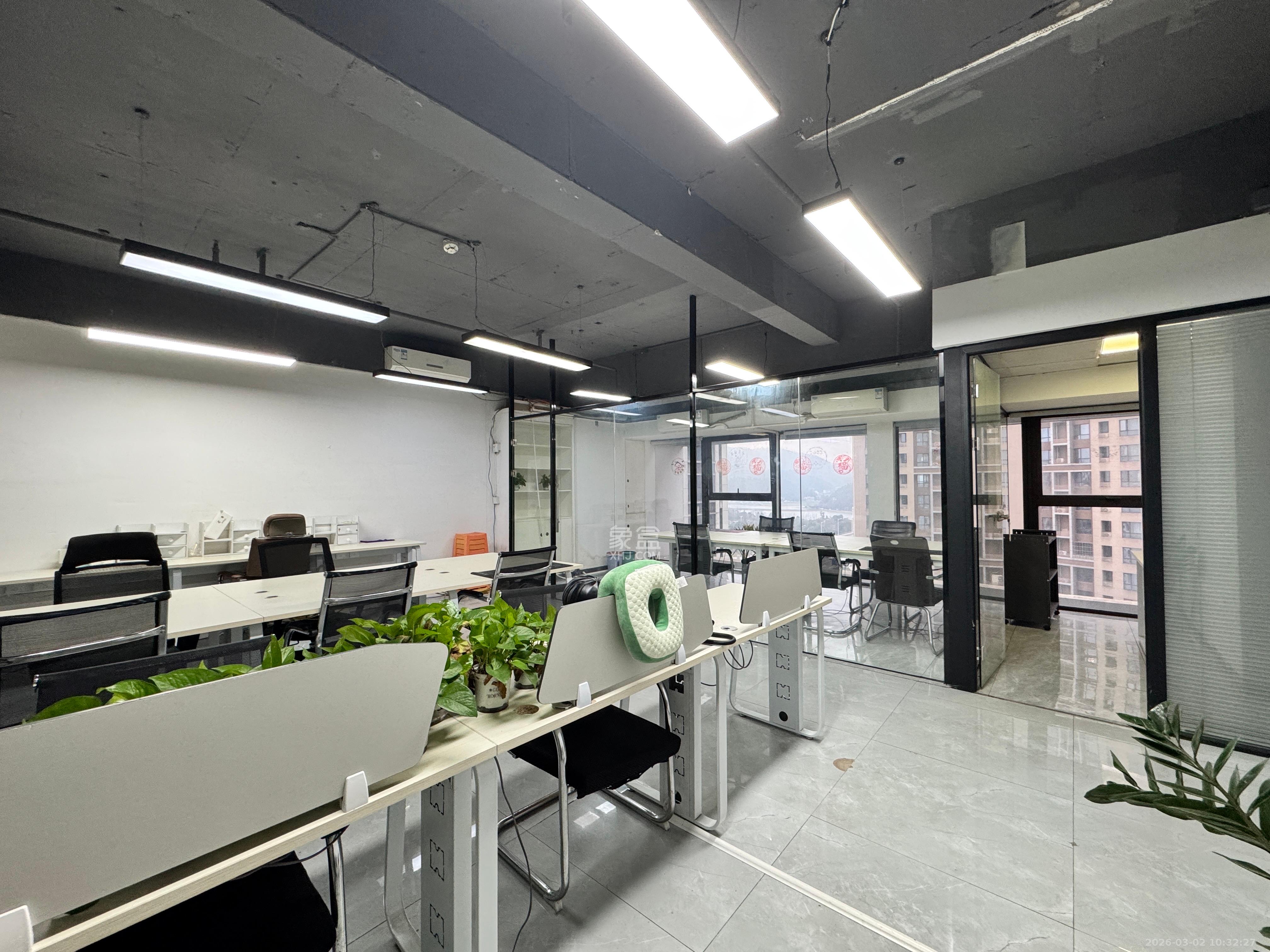 达美D6区   120.0㎡      6200.0元/月室内图