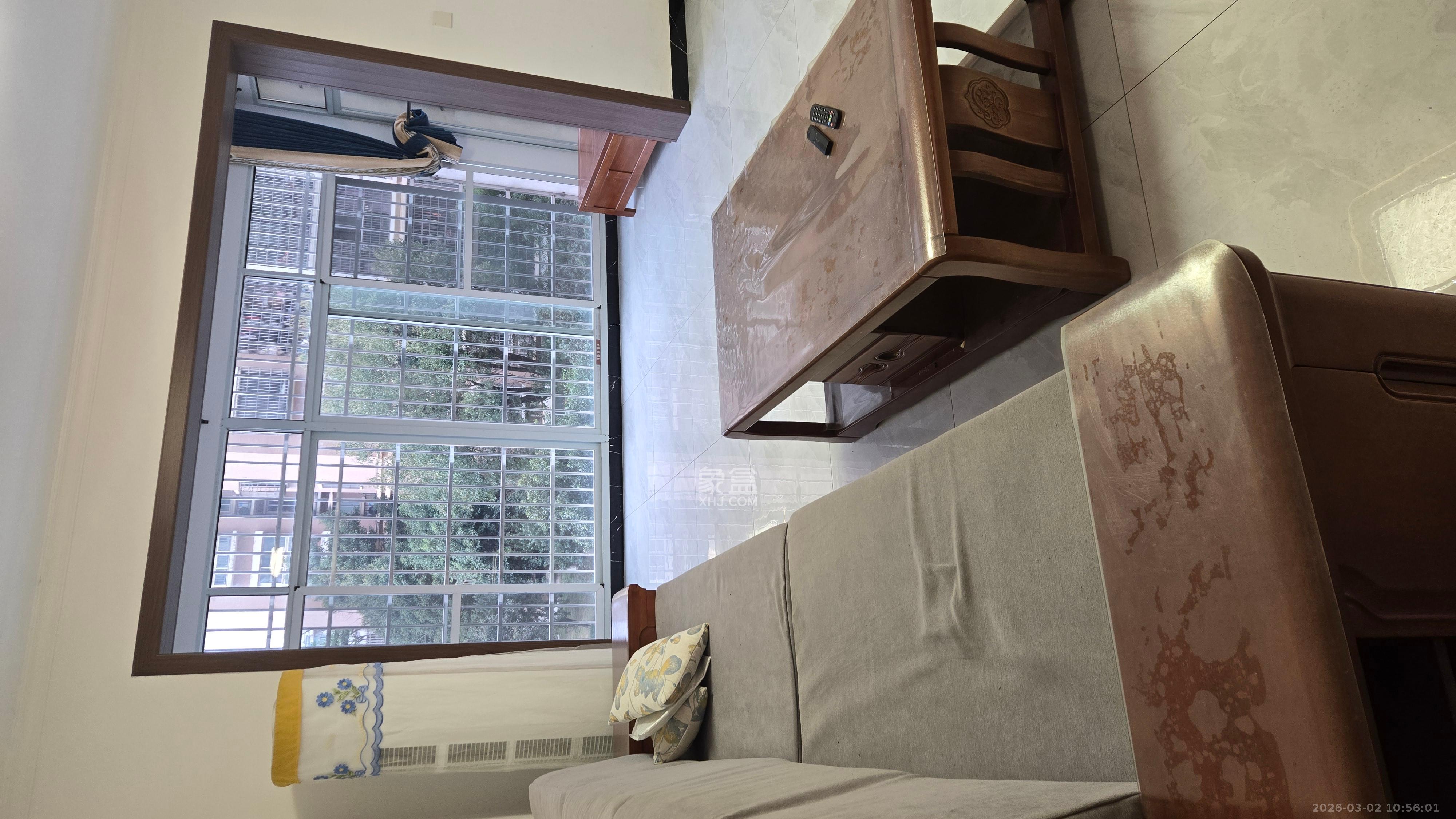 和润园一、二期  4室2厅2卫    2200.0元/月