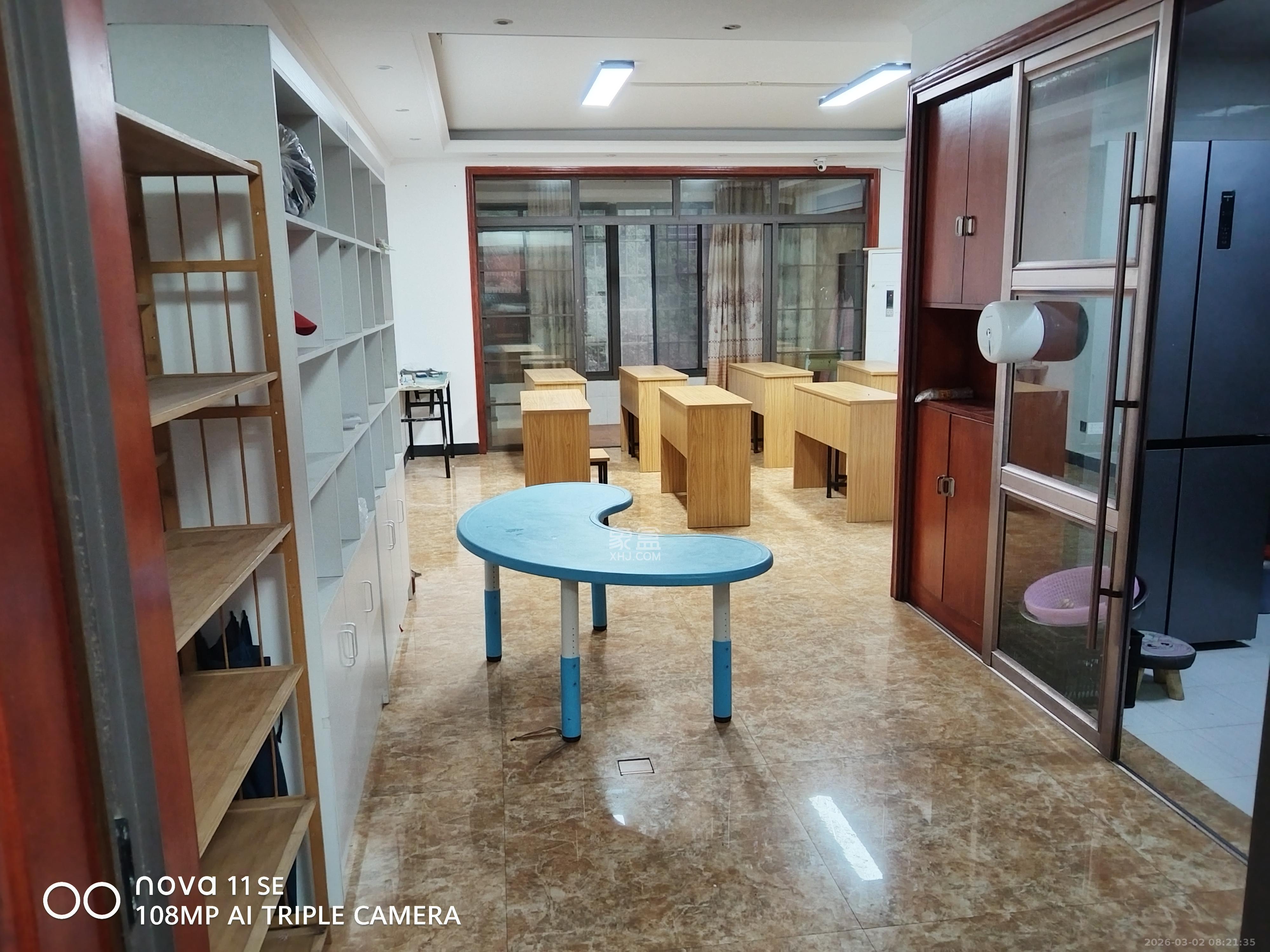 好望谷  3室2厅2卫    2600.0元/月