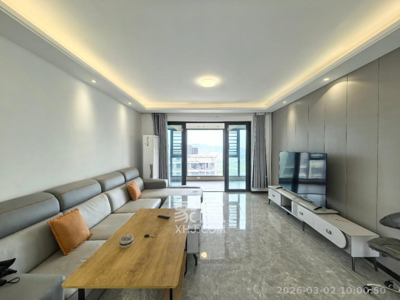 招商华发依云曦城  4室2厅2卫    3000.0元/月