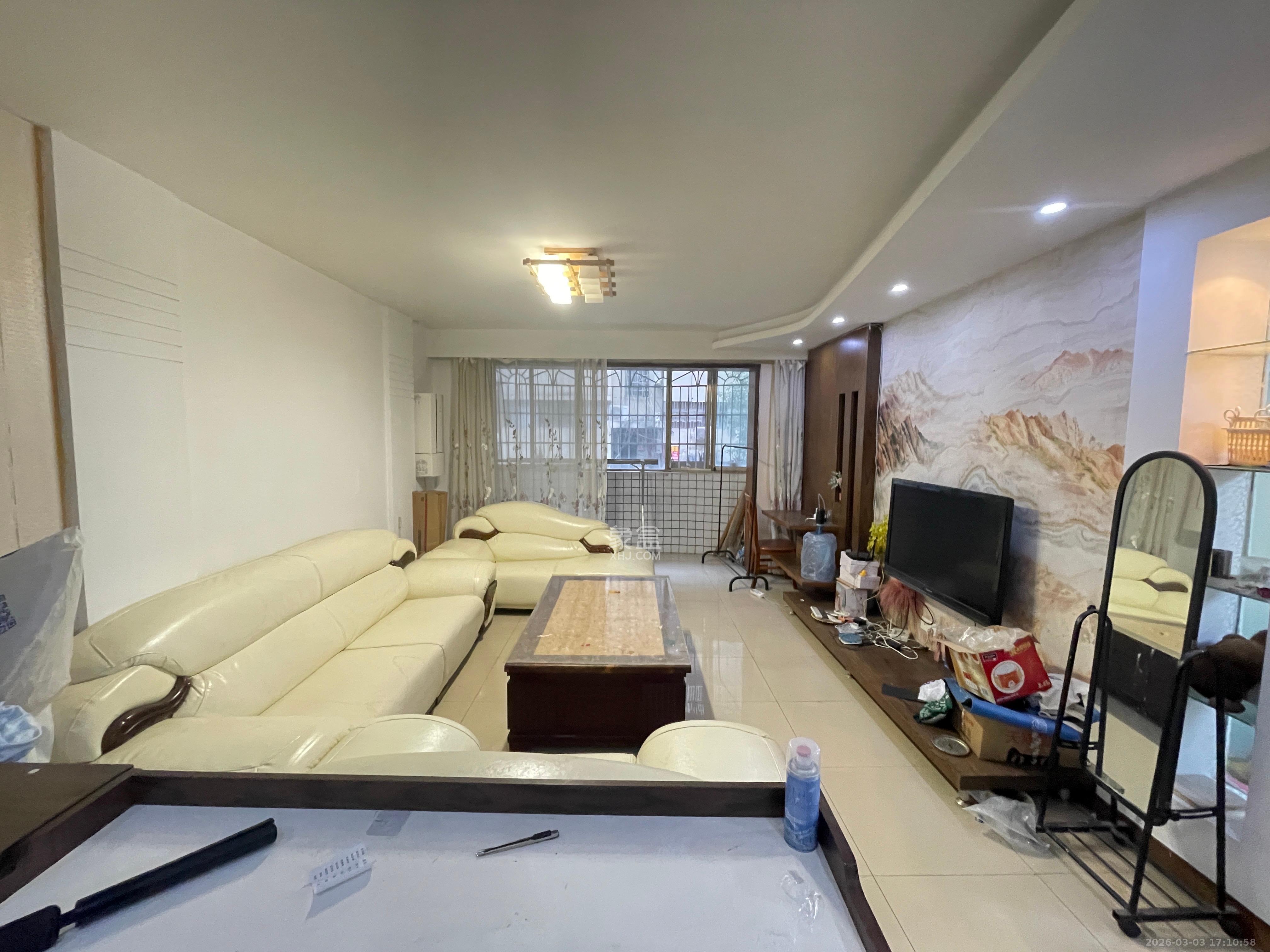 雄海花园  4室2厅2卫    2900.0元/月