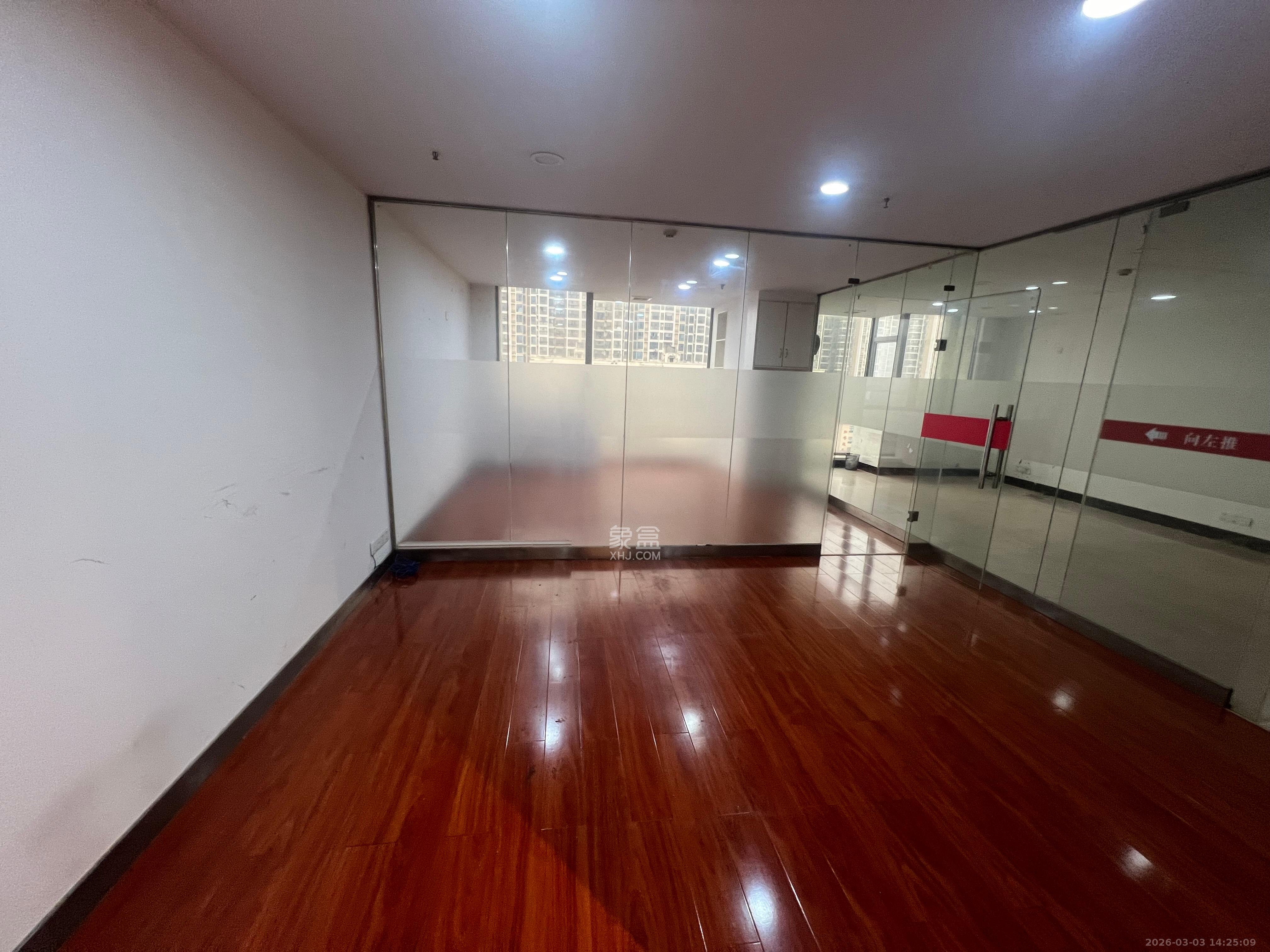 百脑汇大厦（友阿百货）   113.0㎡      3400.0元/月室内图