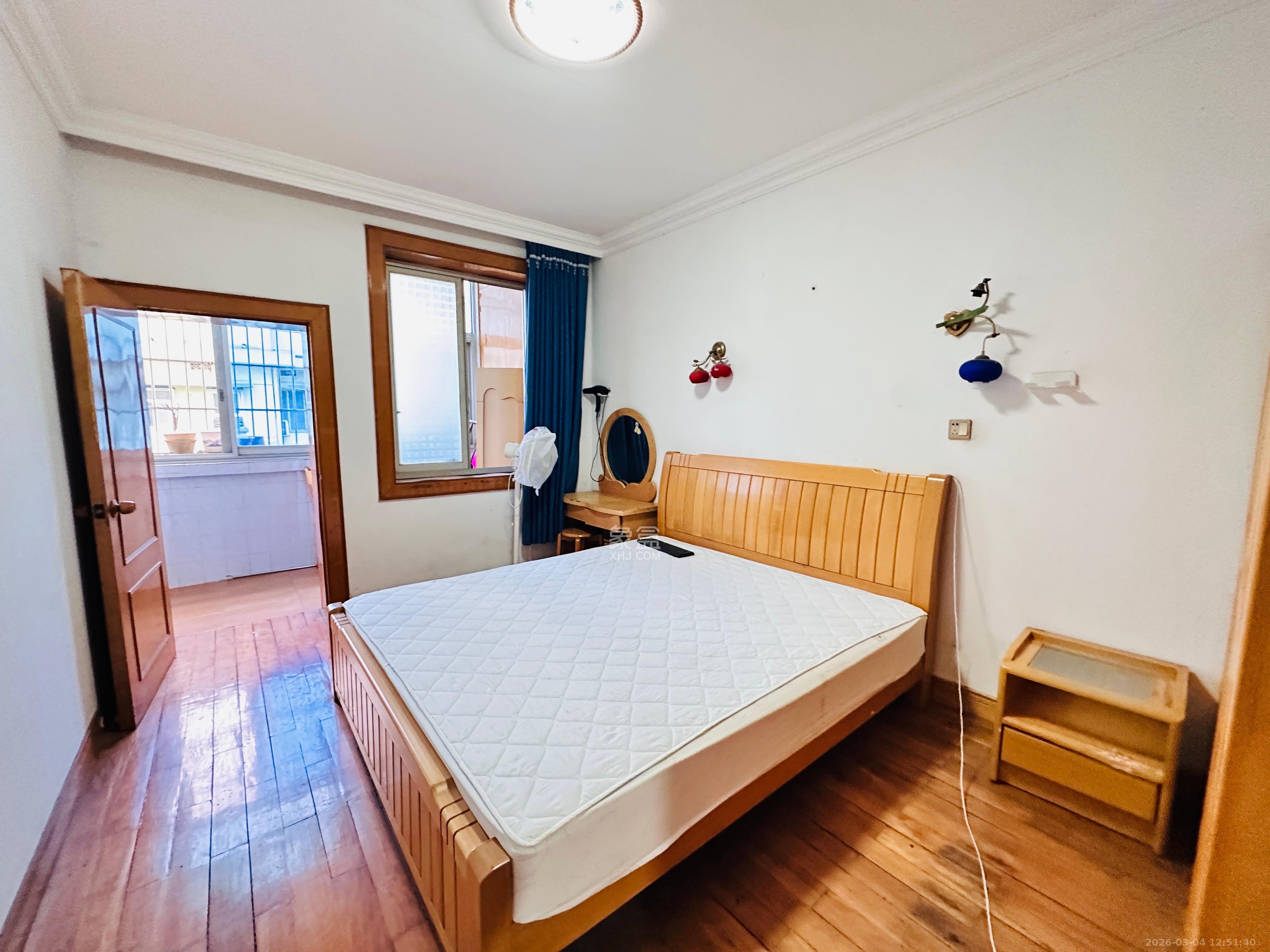 解放四村石子冲  2室1厅1卫    1300.0元/月室内图