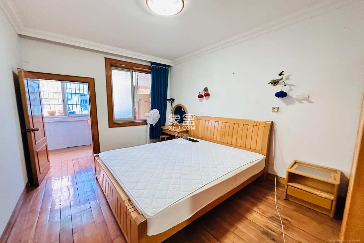 解放四村石子冲 2室1厅1卫 1300.0元/月 解放四村石子冲 2室1厅1卫 1300.0元/月室内图