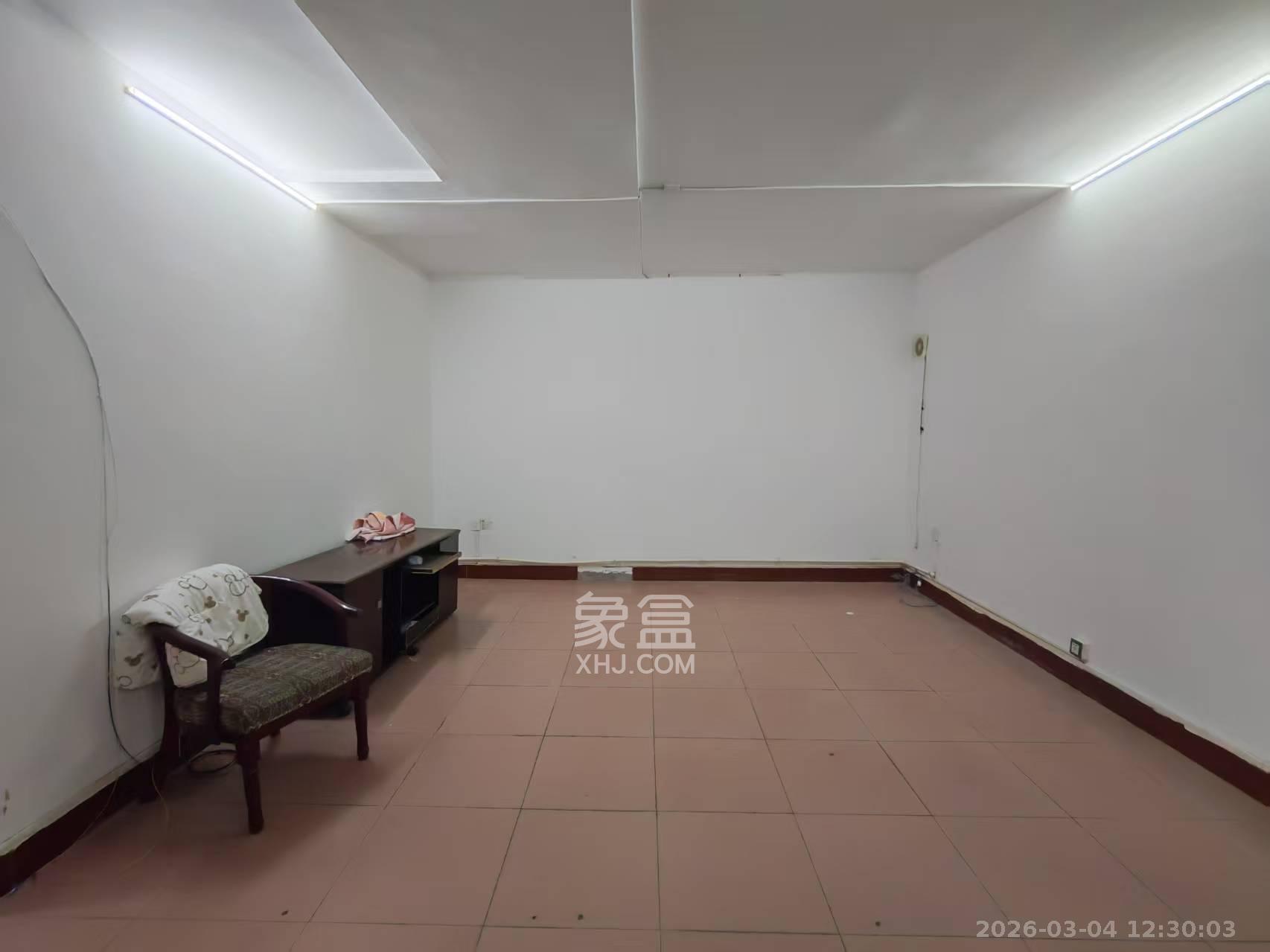 晟利隆小区   160.0㎡      1800.0元/月室内图