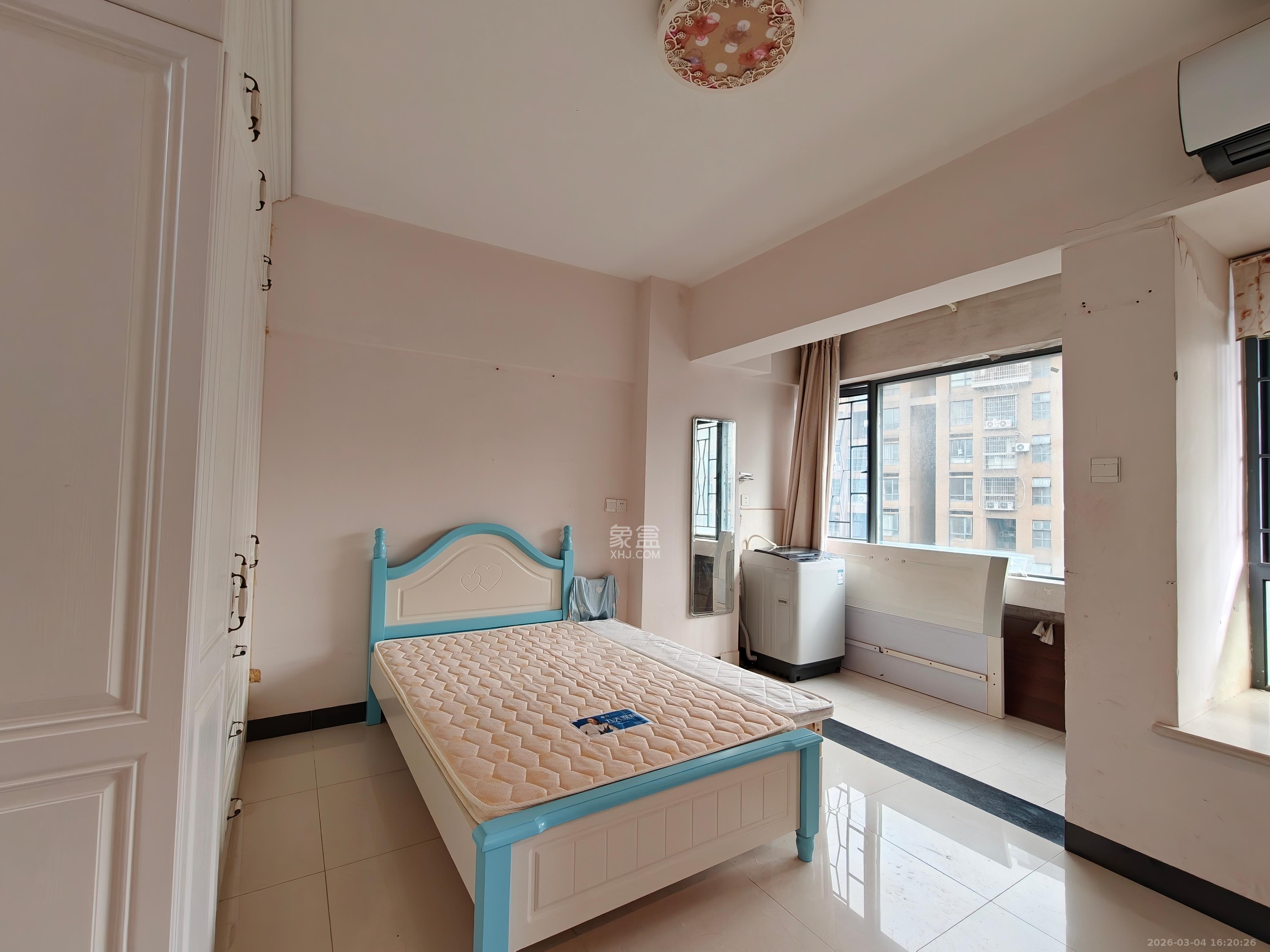 万博汇  1室1厅1卫    1800.0元/月