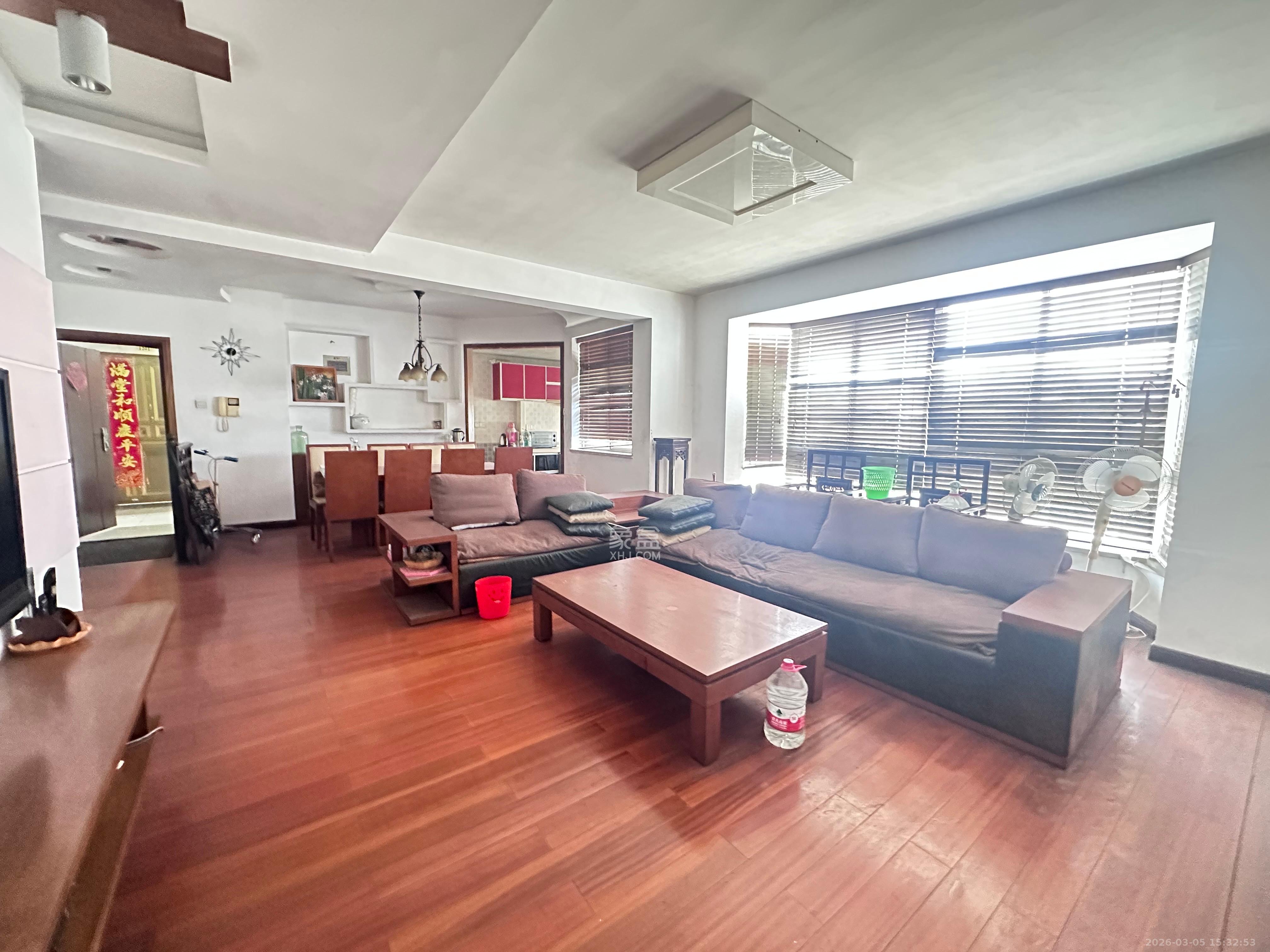 福乐康城  4室2厅2卫    3200.0元/月