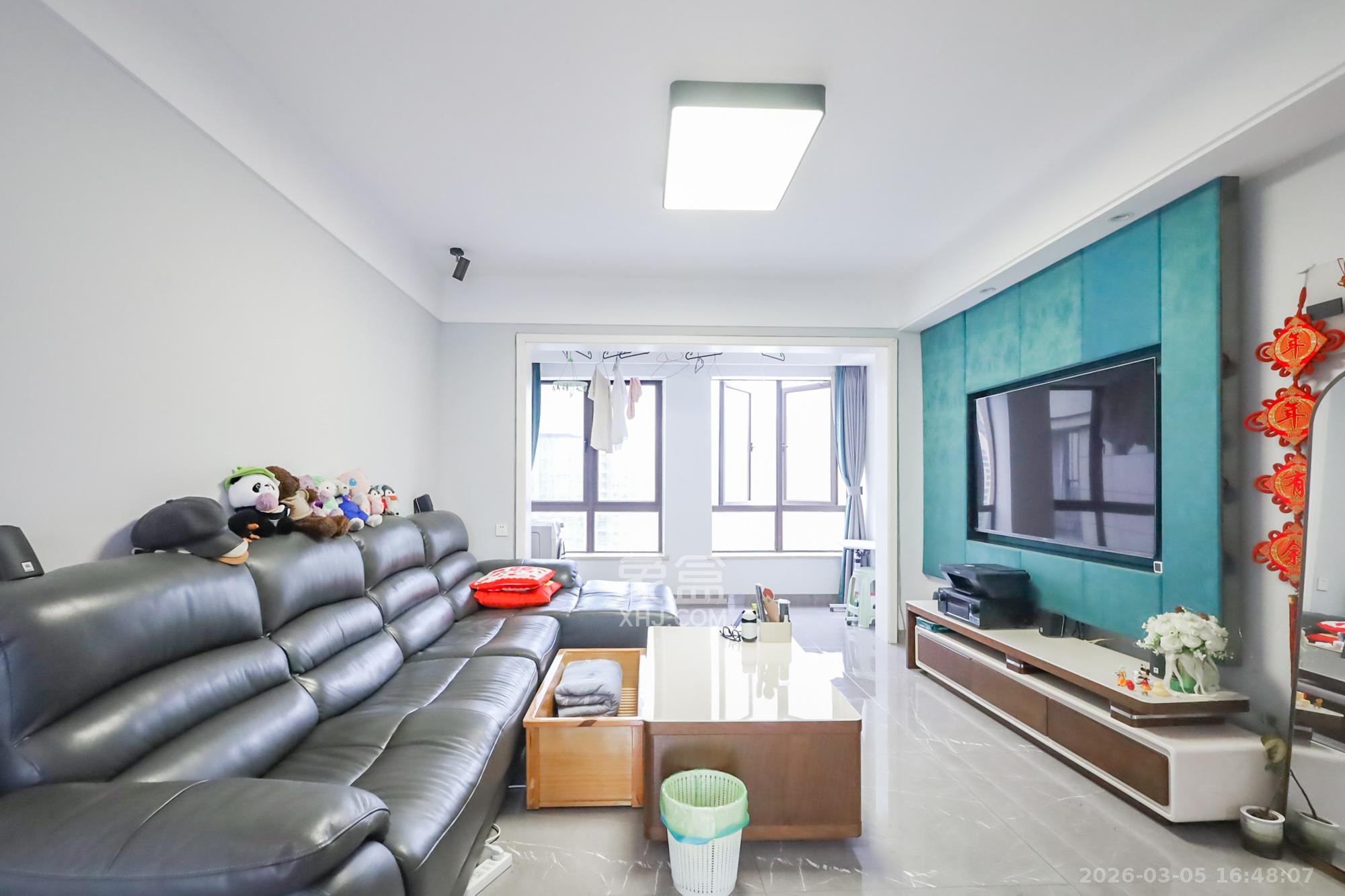 南山雍江汇（滨江国际新城）  3室2厅1卫    130.0万