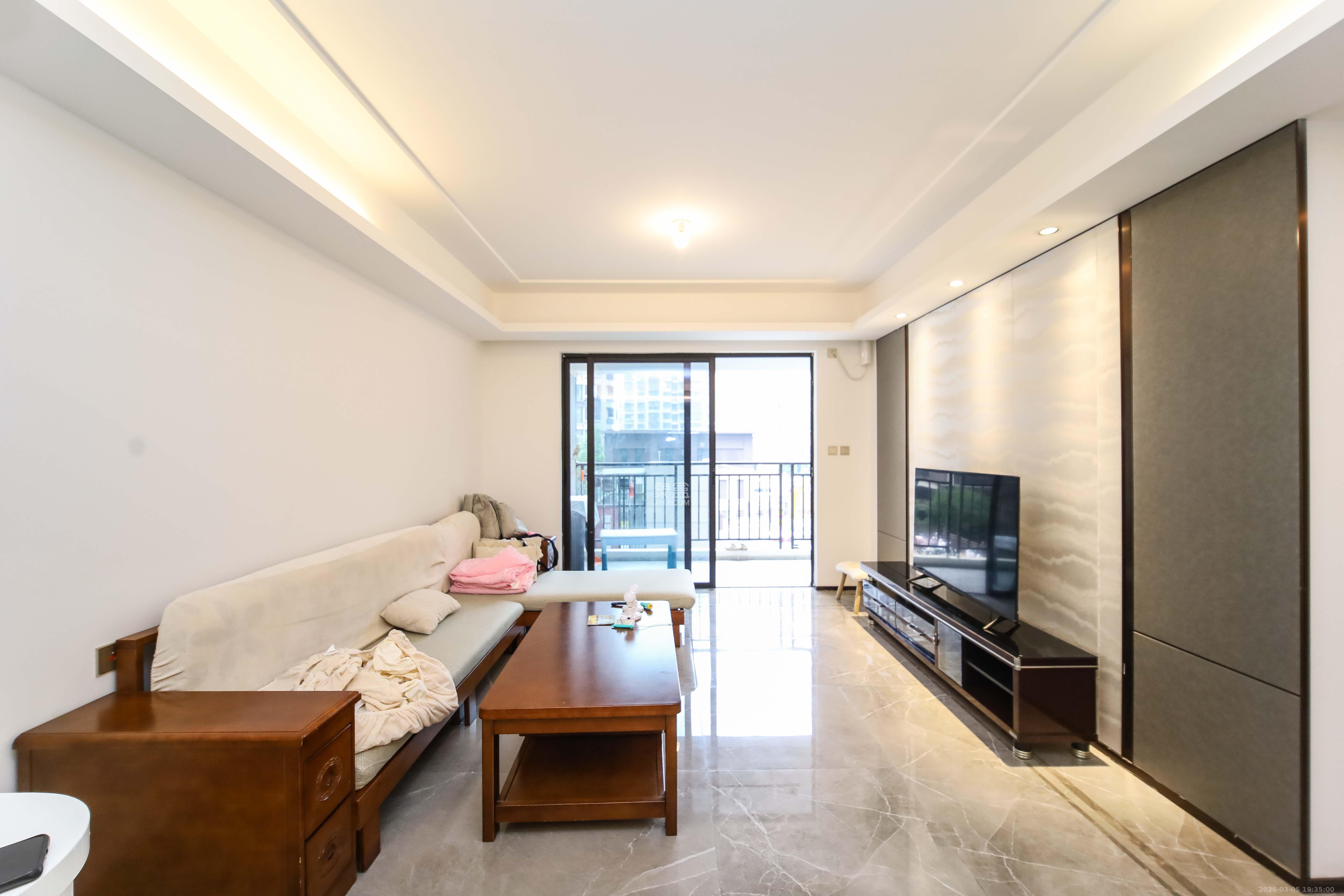 金茂建发泊悦  3室2厅2卫    128.0万