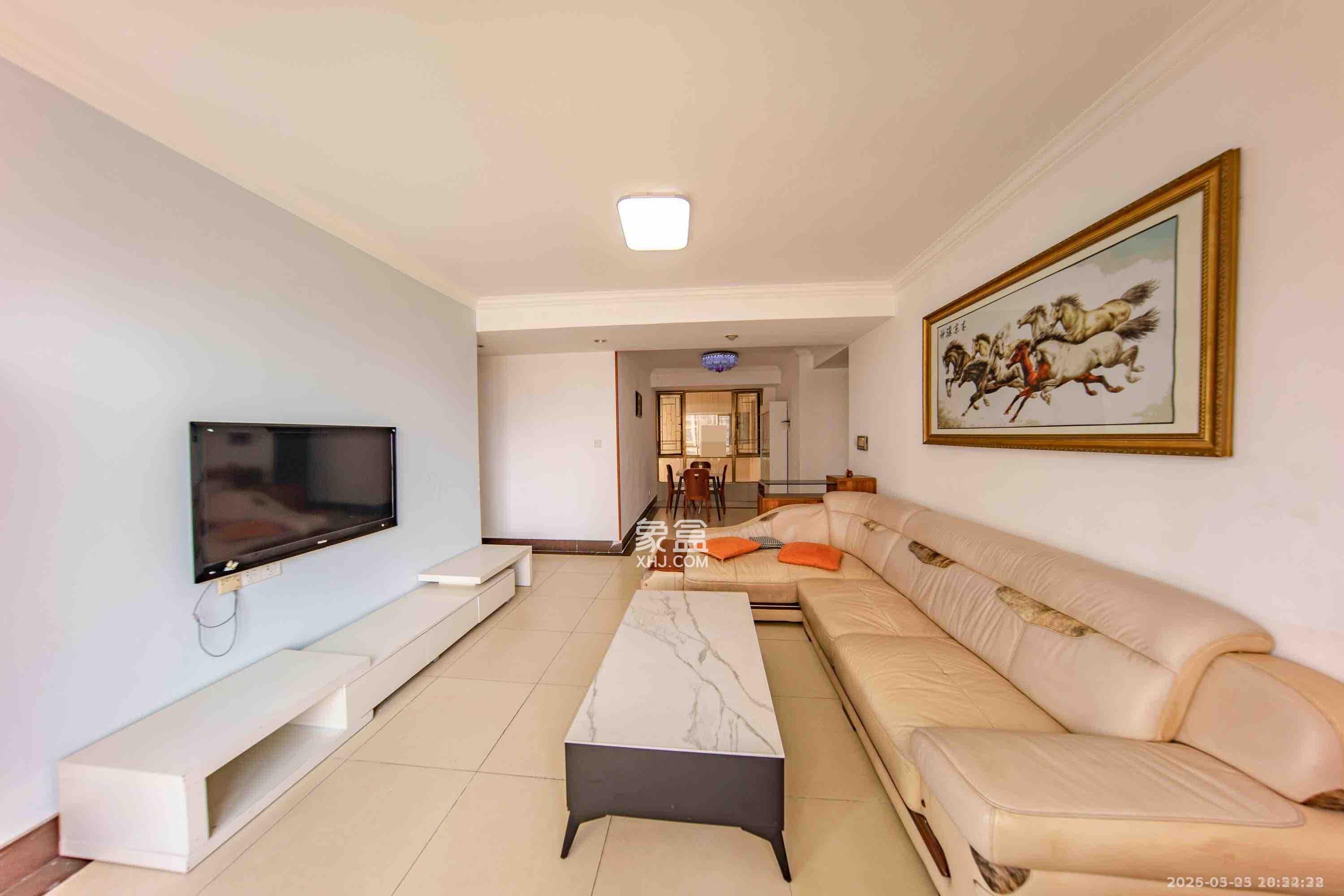 江山帝景雅典  3室2厅2卫    2000.0元/月