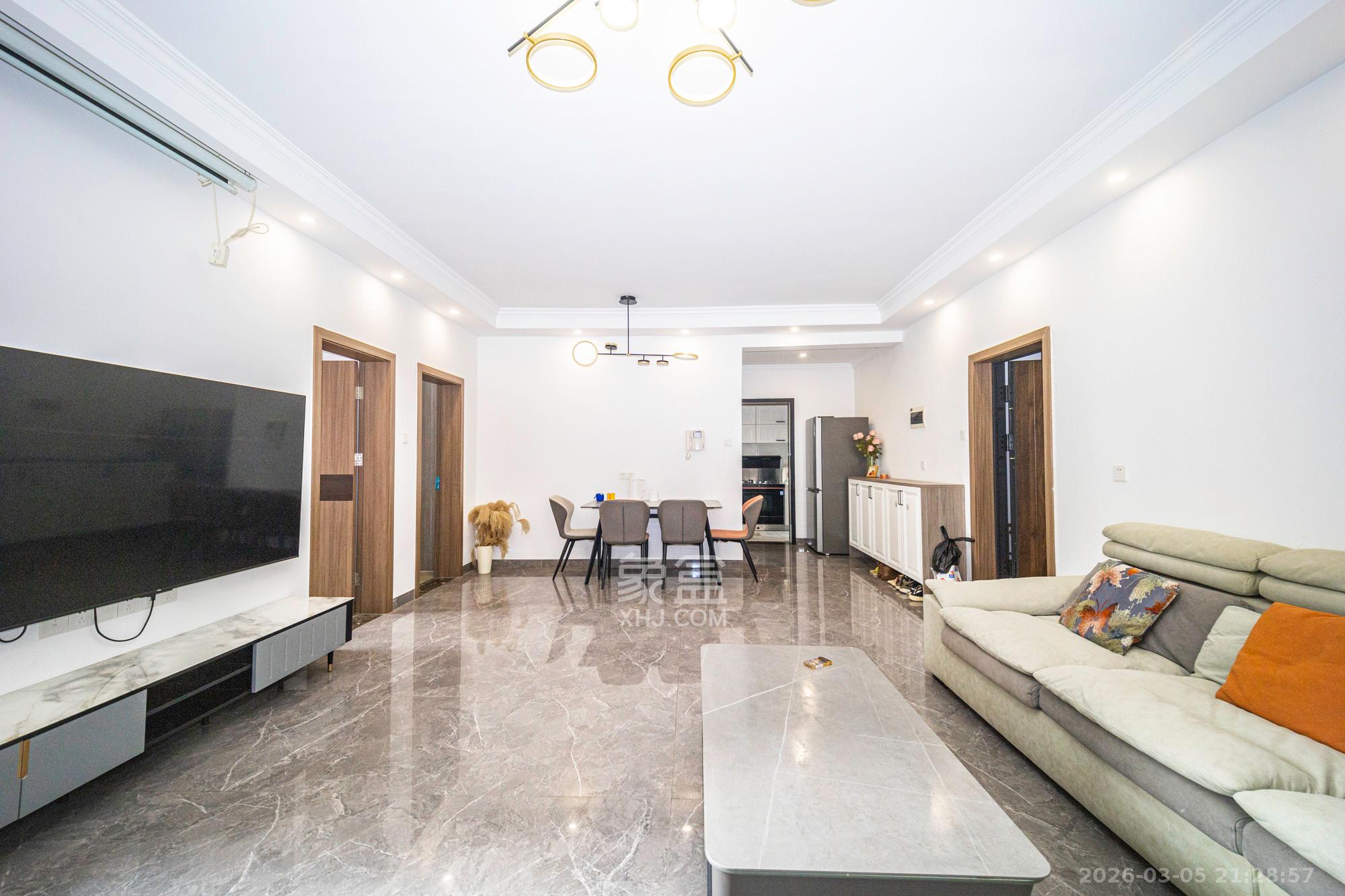 楚天世纪城东苑  2室2厅1卫    48.8万