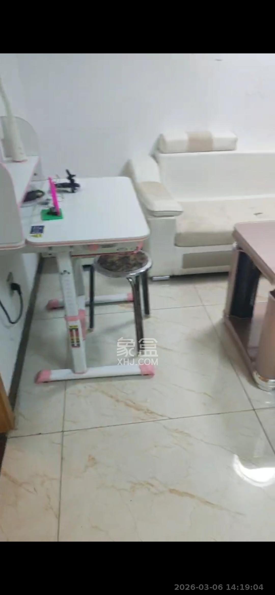 南庭城果   80.0㎡      1700.0元/月室内图