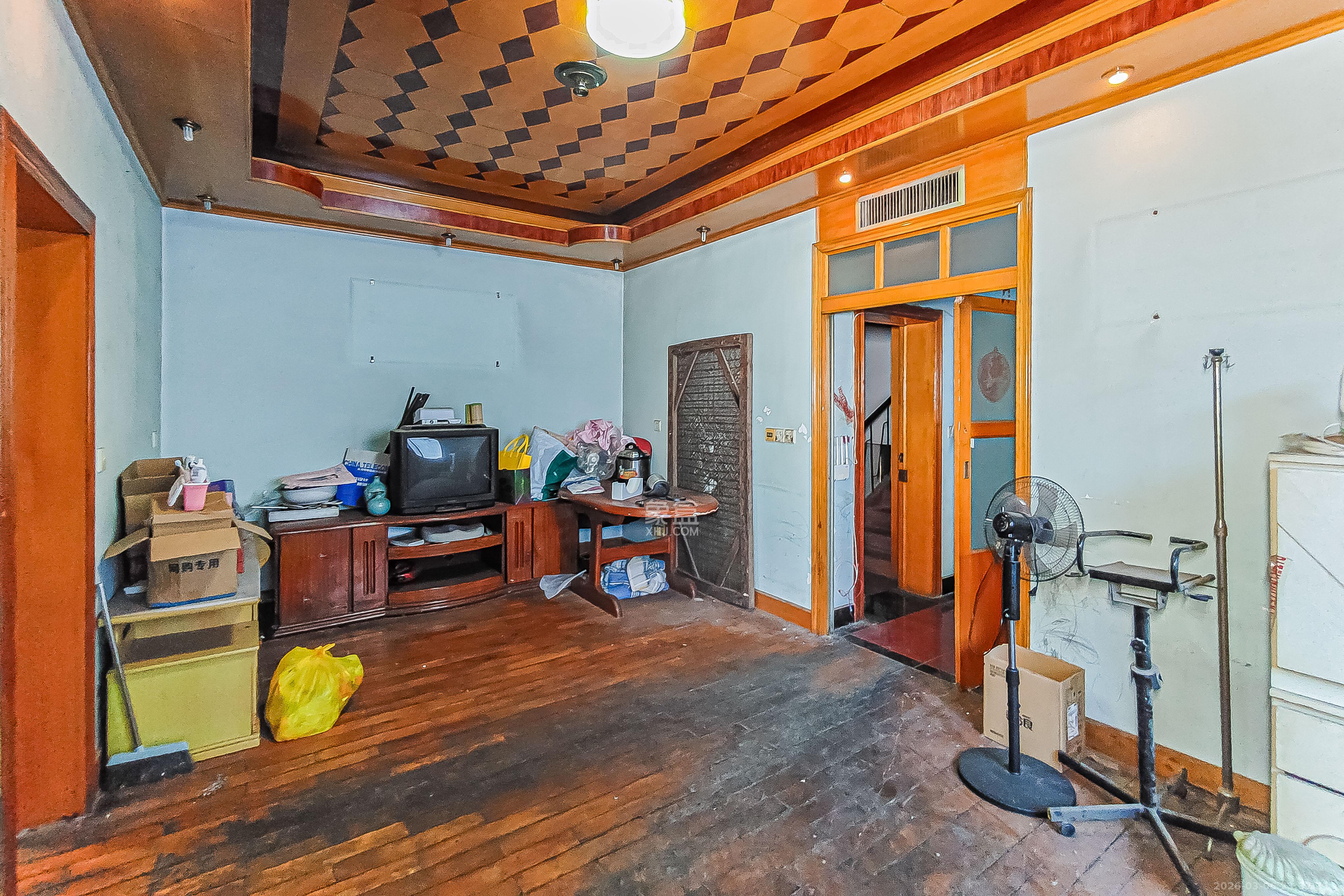 省进出口公司宿舍  3室2厅1卫    39.8万