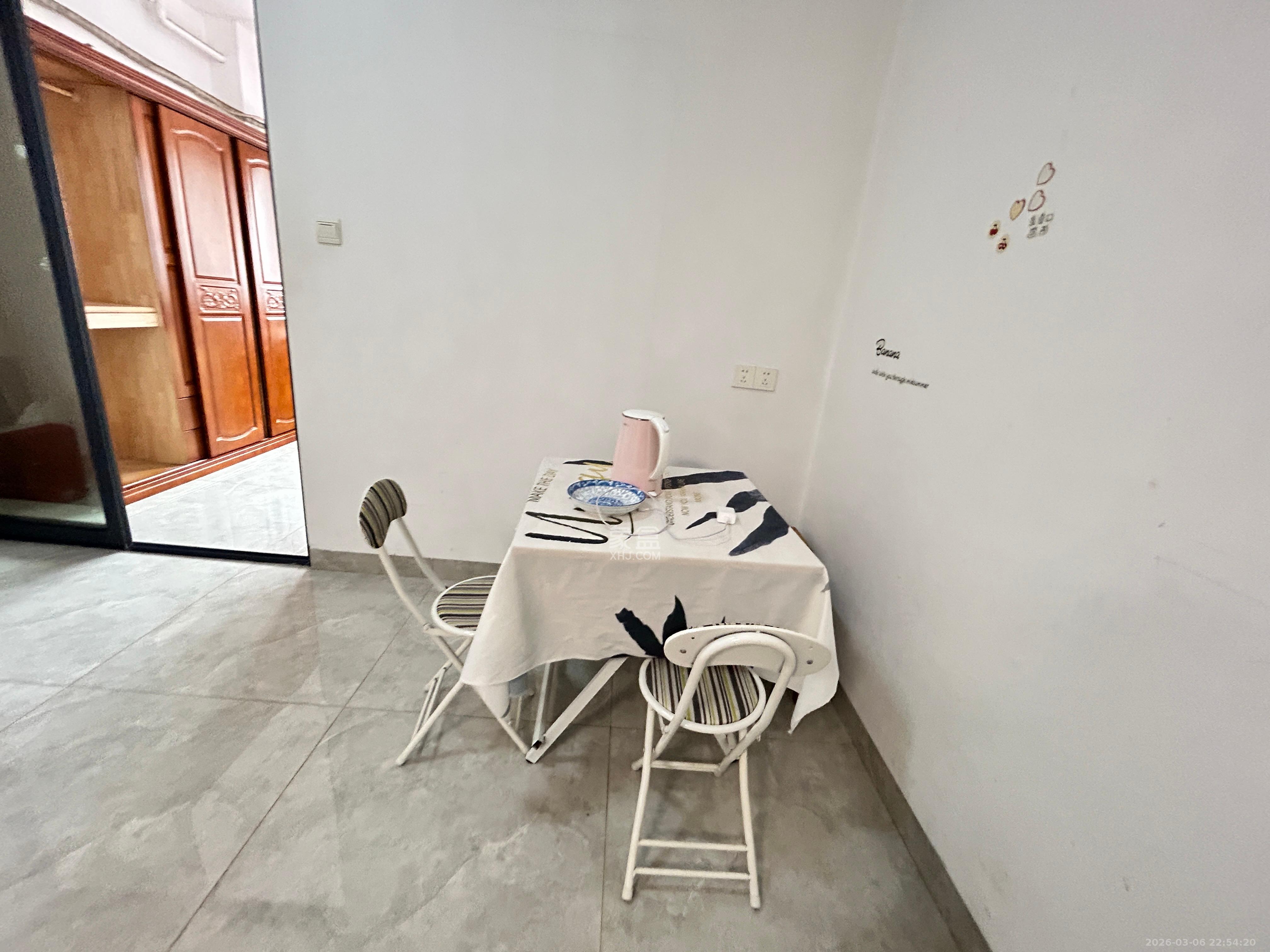 南庭城果   60.0㎡      1500.0元/月室内图