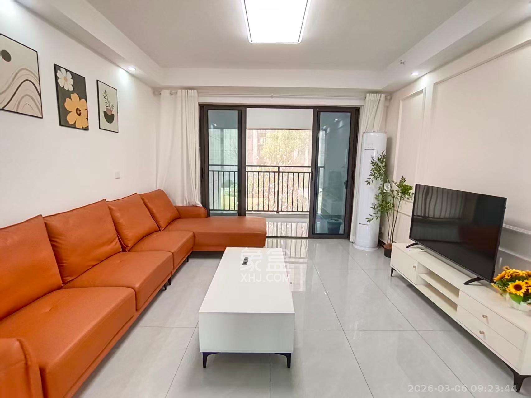 阳光城尚东湾愉景苑  4室2厅2卫    2700.0元/月