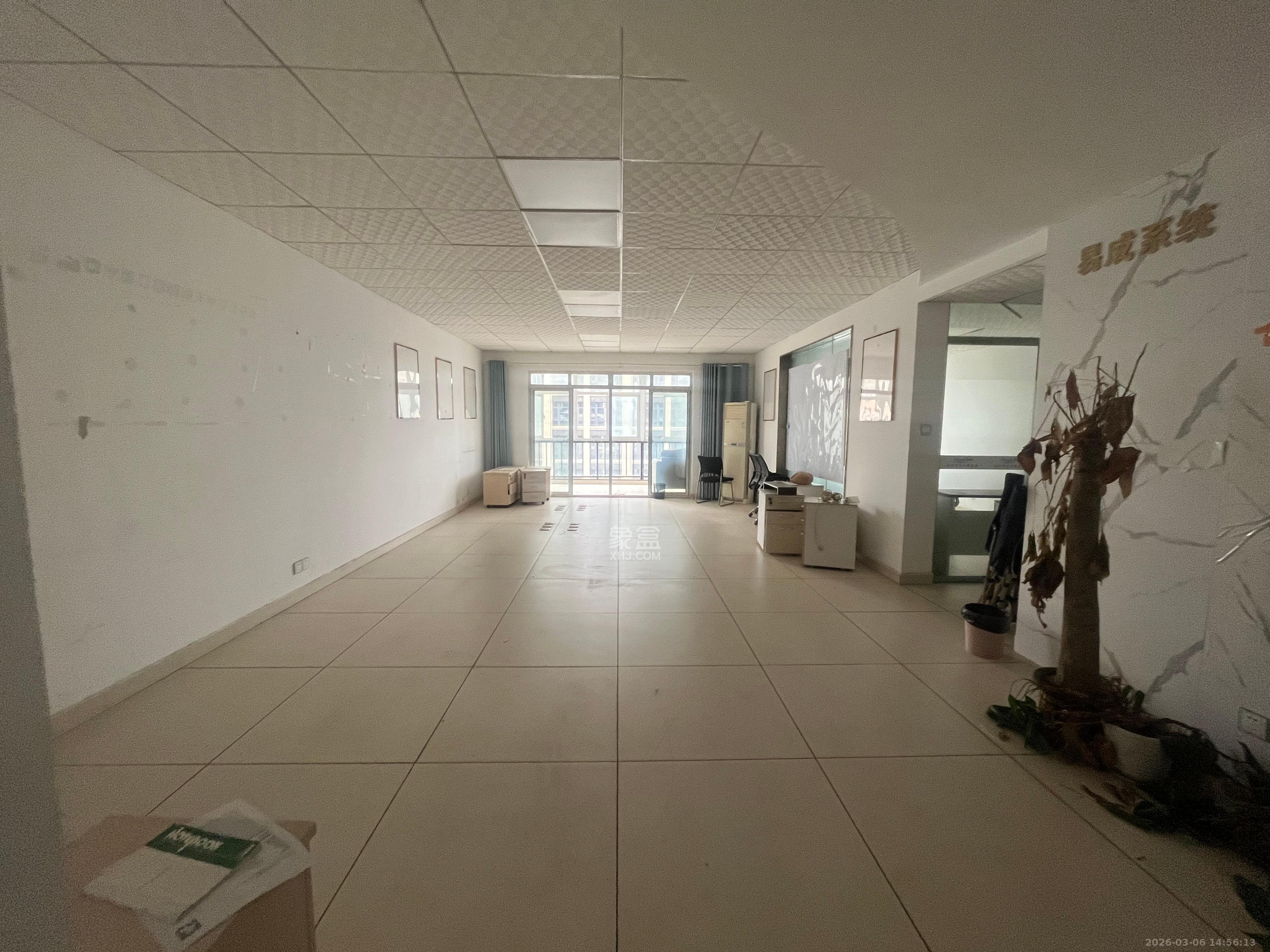 至雅大厦  4室2厅2卫    4500.0元/月