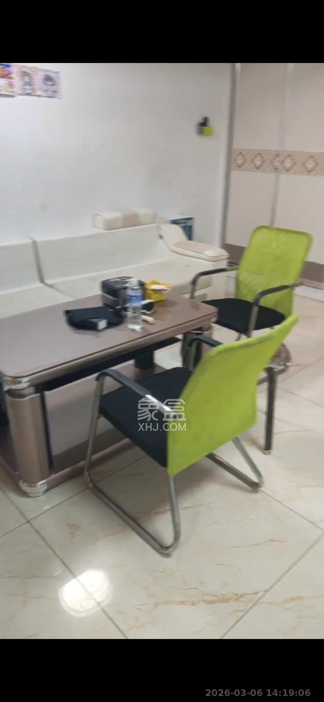 南庭城果   80.0㎡      1700.0元/月室内图