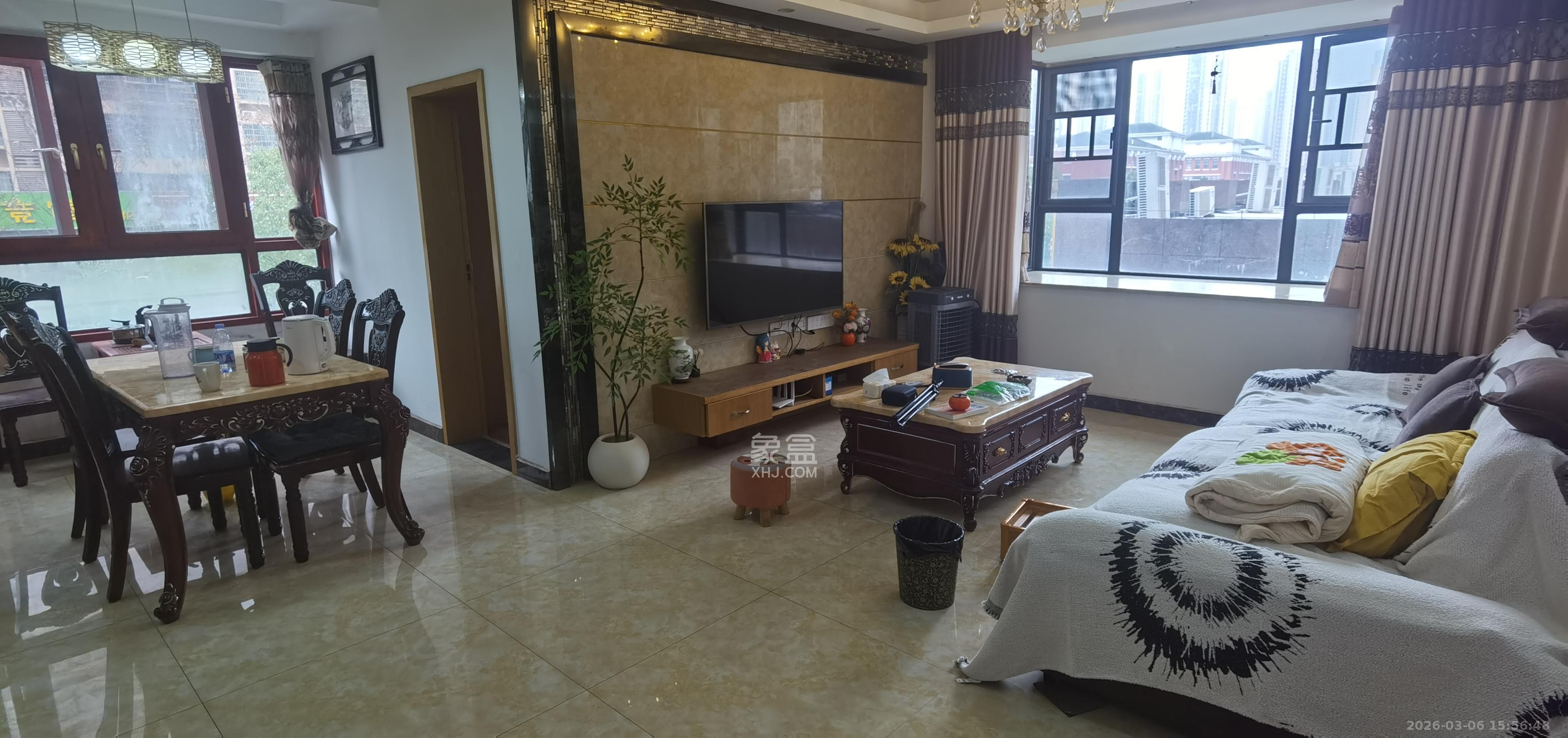 中国铁建梅溪青秀一期  4室2厅2卫    2800.0元/月