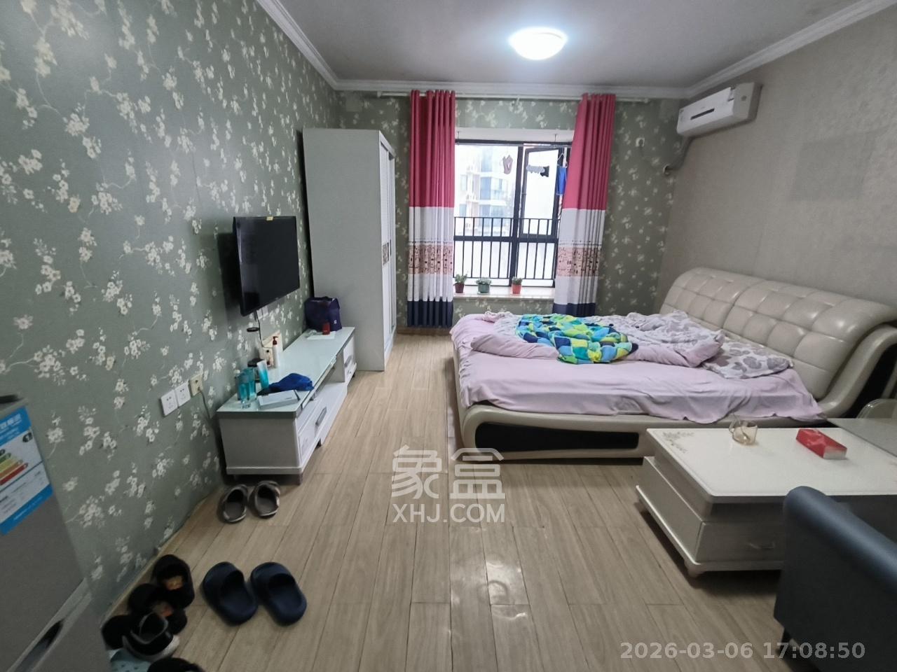 万芙锦城  1室1厅1卫    1300.0元/月