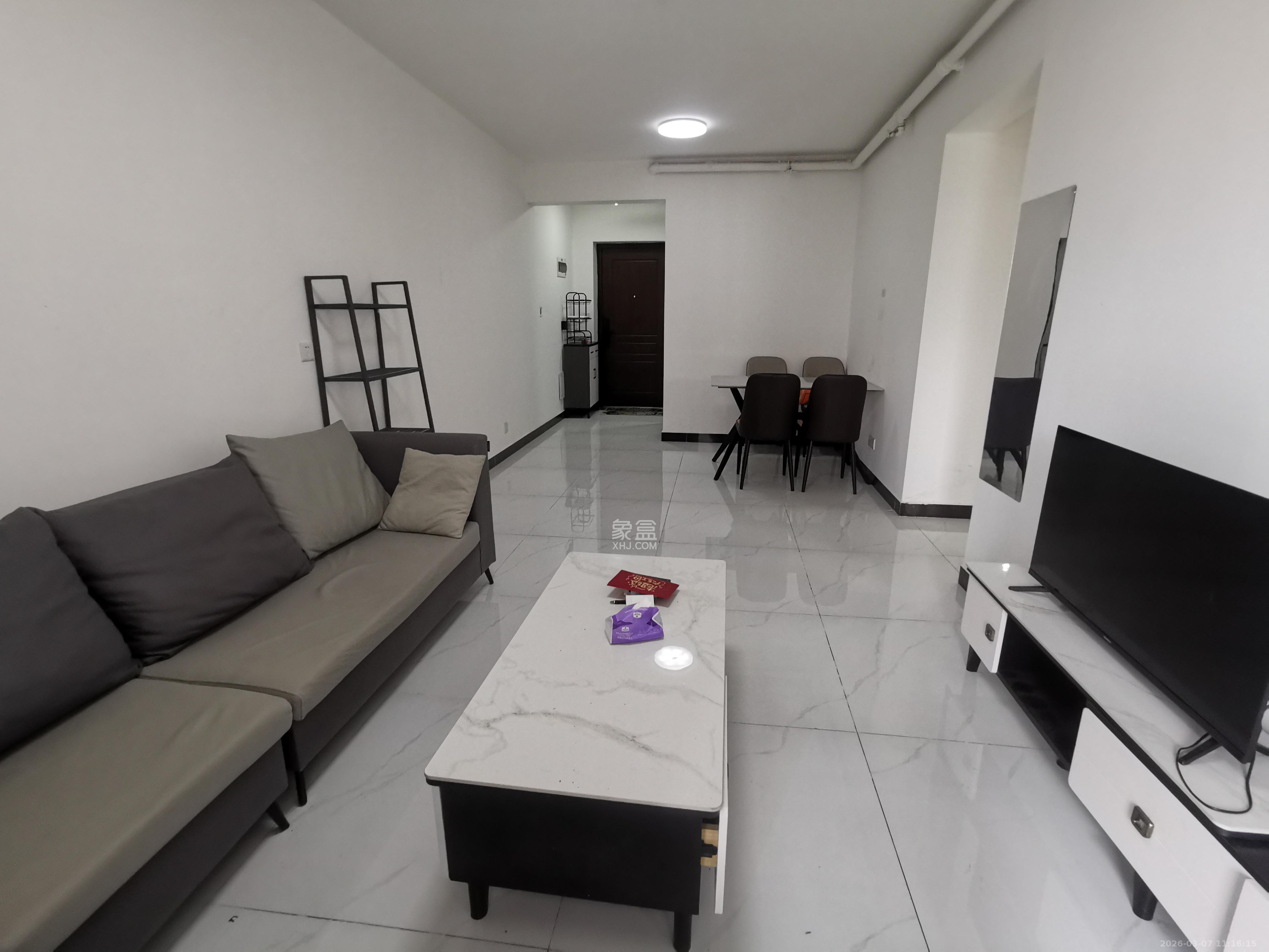 阳光城尚东湾愉景苑  3室2厅1卫    2400.0元/月