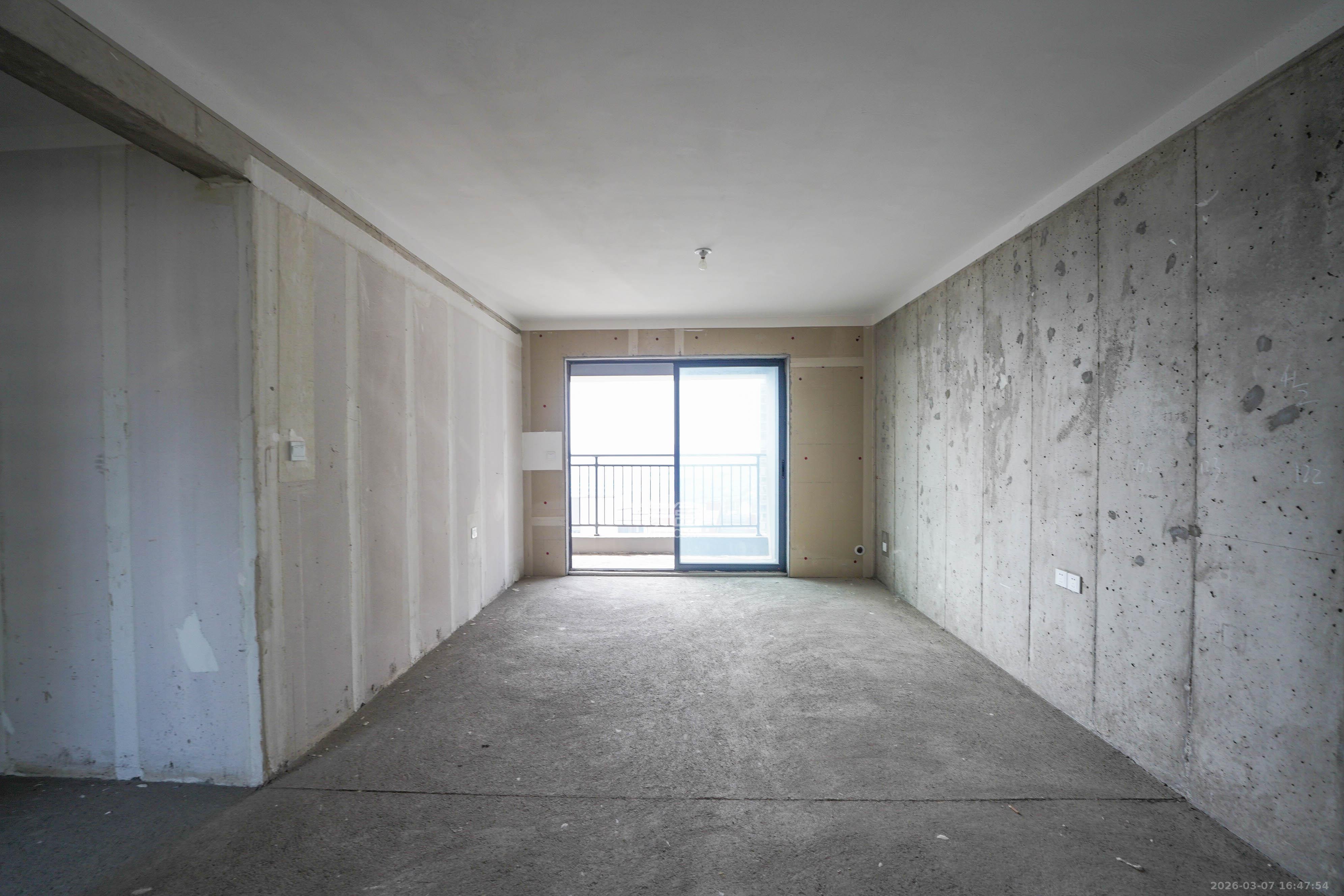 旭辉雨金广场  1室0厅0卫    102.0万