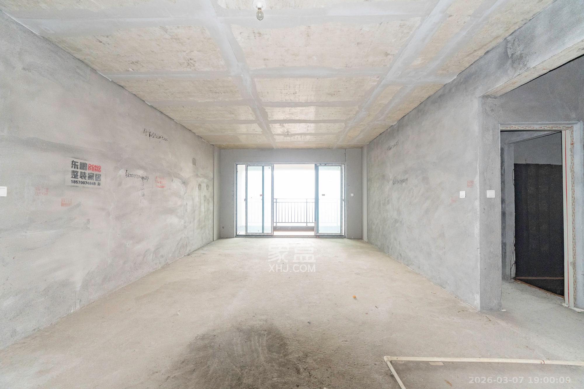 财汇新天地（财汇商务广场）  5室2厅3卫    99.0万