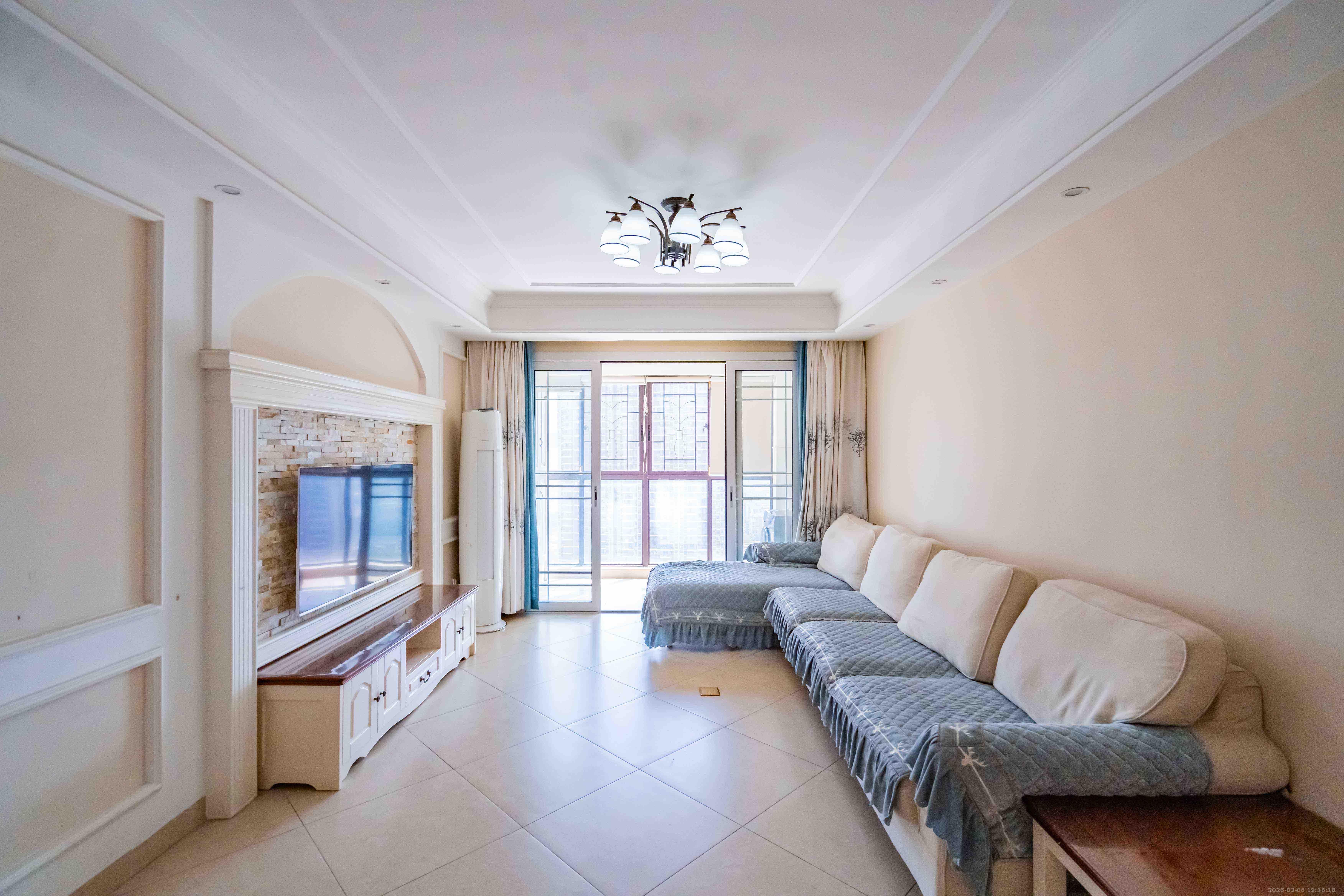 海洋半岛（月珑湾）  3室2厅1卫    2600.0元/月