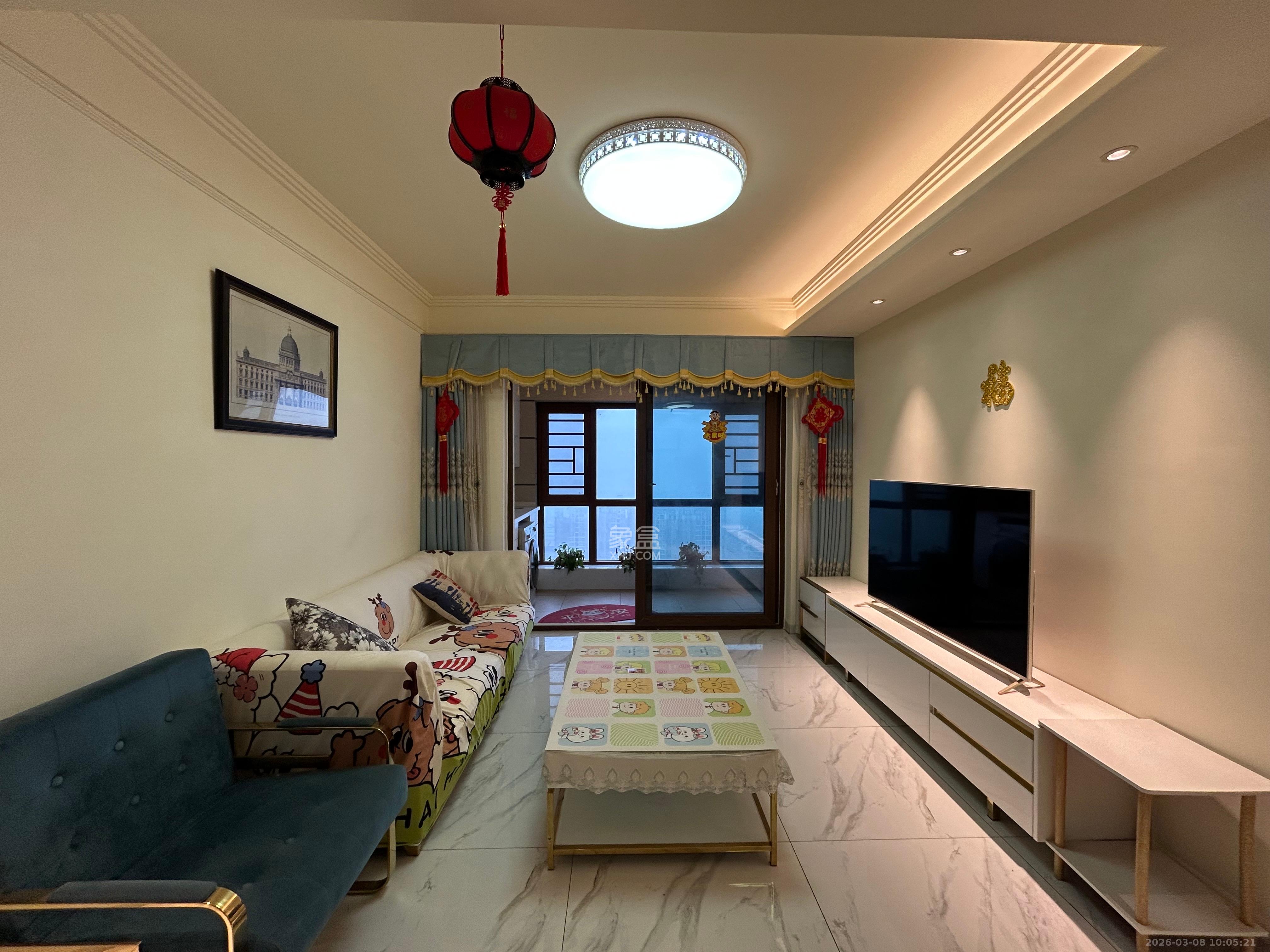 碧桂园中央花园  3室2厅2卫    2300.0元/月