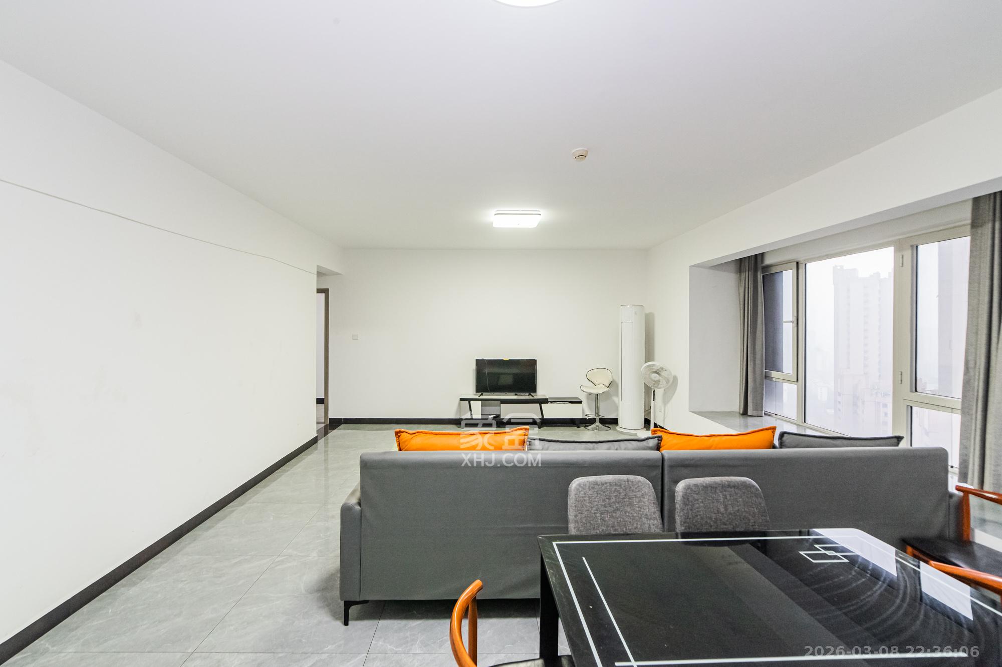 北辰三角洲E3区  5室1厅2卫    198.0万