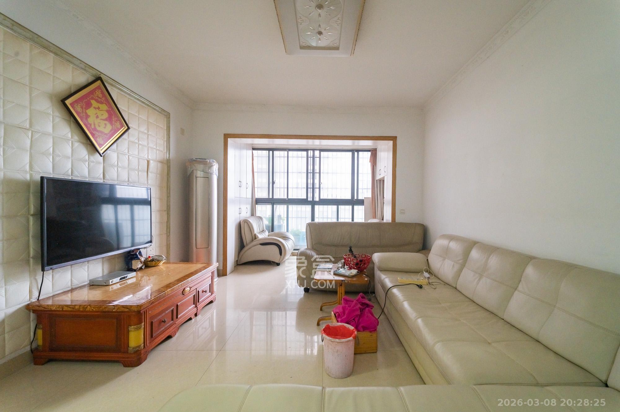 蓝山郡  3室2厅1卫    58.8万