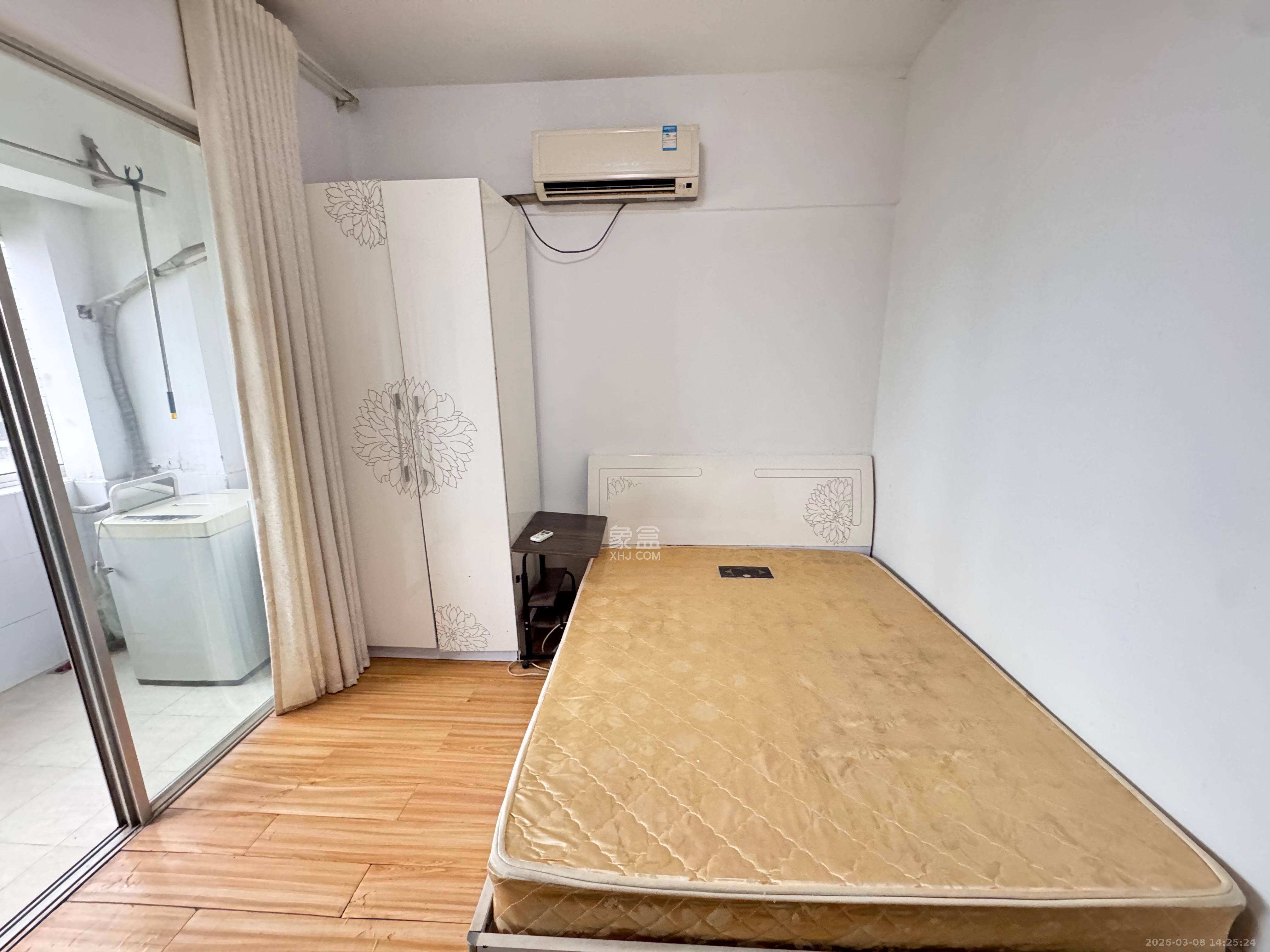 观湖公寓 1室1厅1卫 1600.0元/月 观湖公寓 1室1厅1卫 1600.0元/月室内图