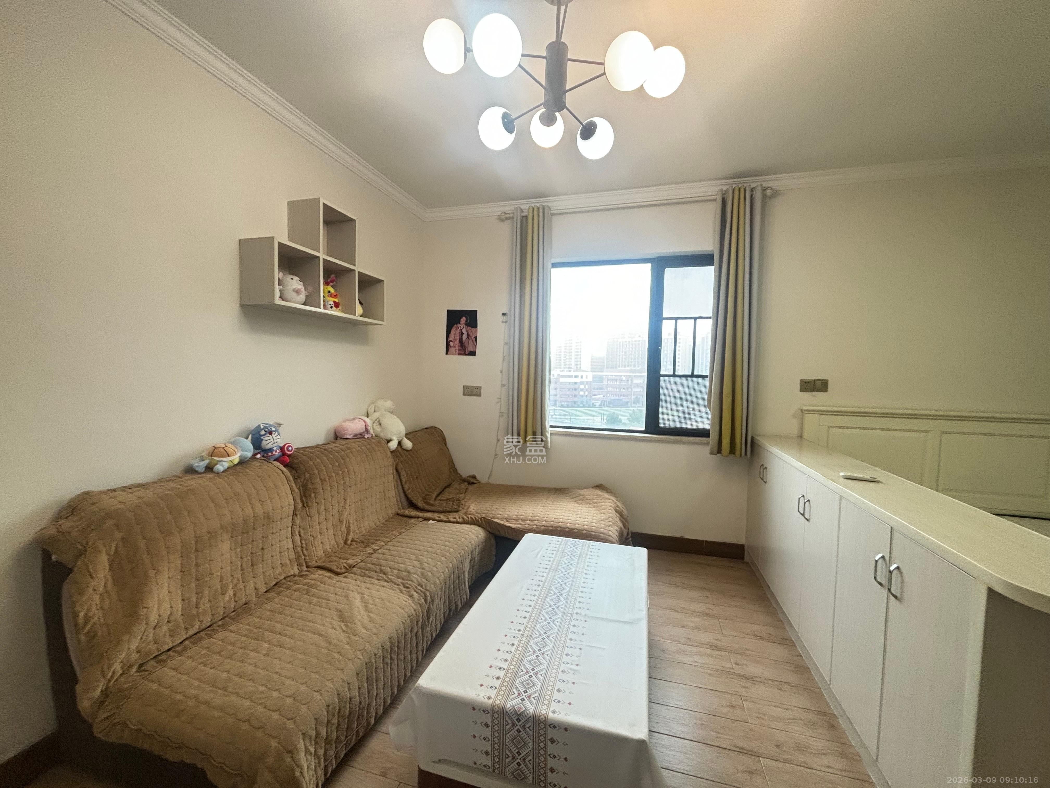 中南红领邦（红星嘉和苑）  1室1厅1卫    1600.0元/月