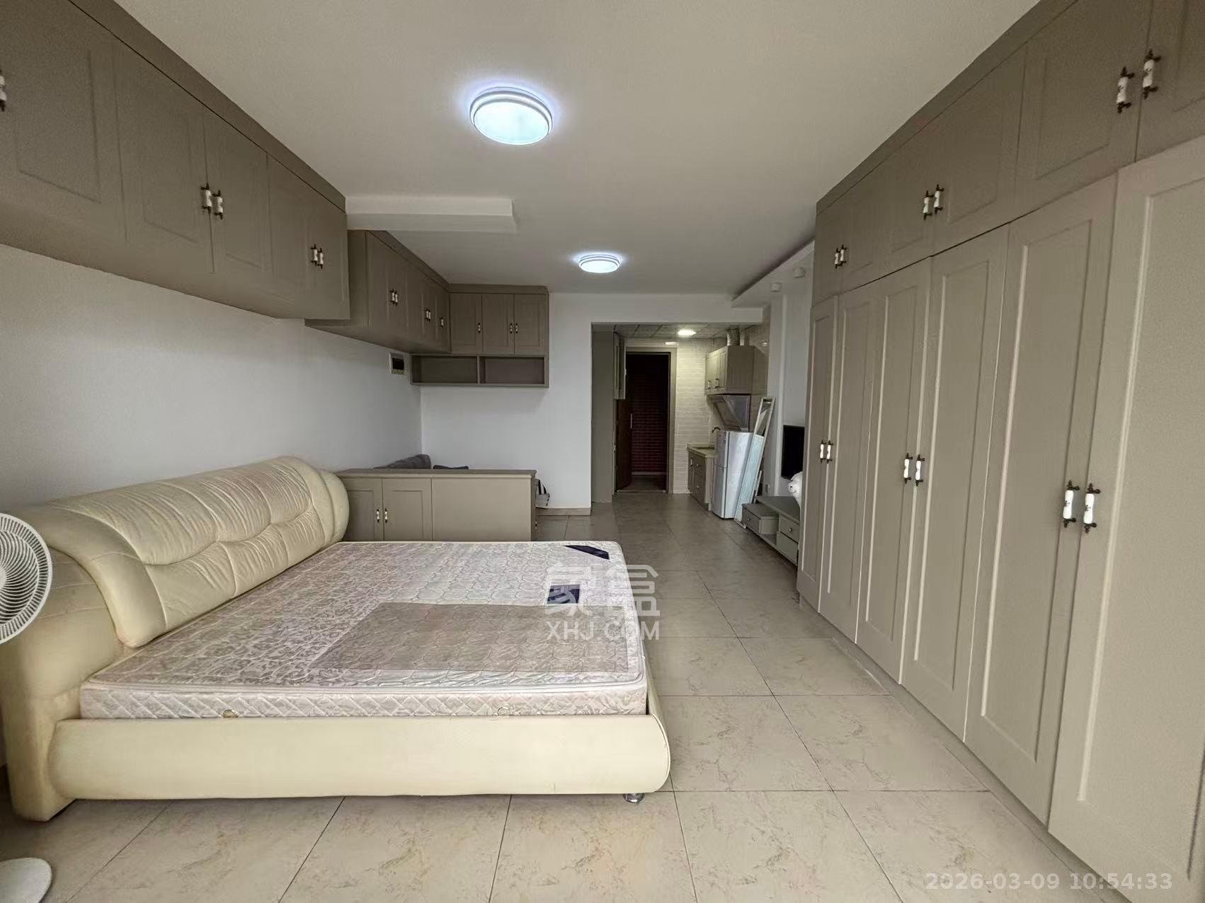 金土地第一湾  1室1厅1卫    1800.0元/月