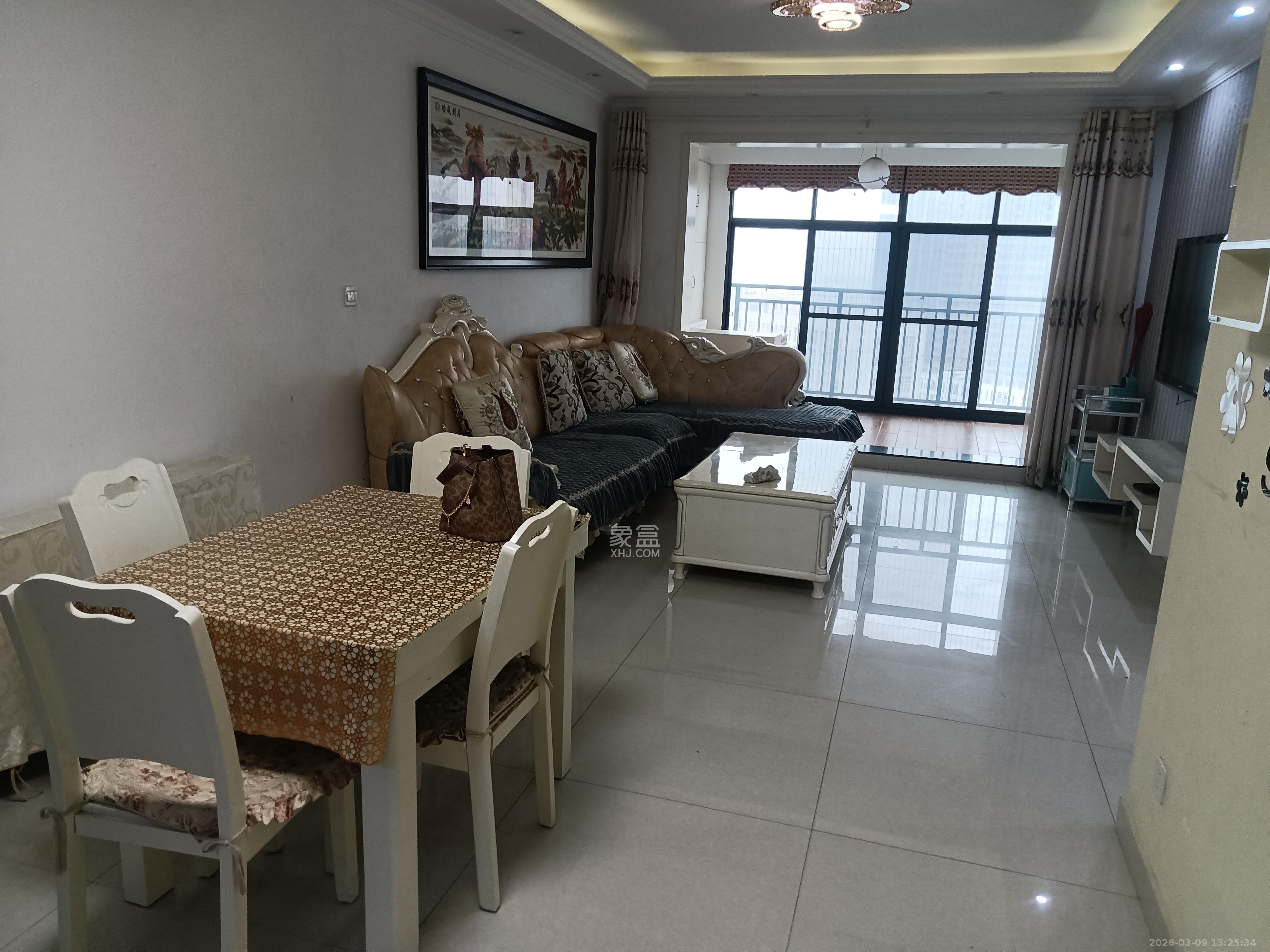 中南红领邦（红星嘉和苑）  3室2厅2卫    2500.0元/月