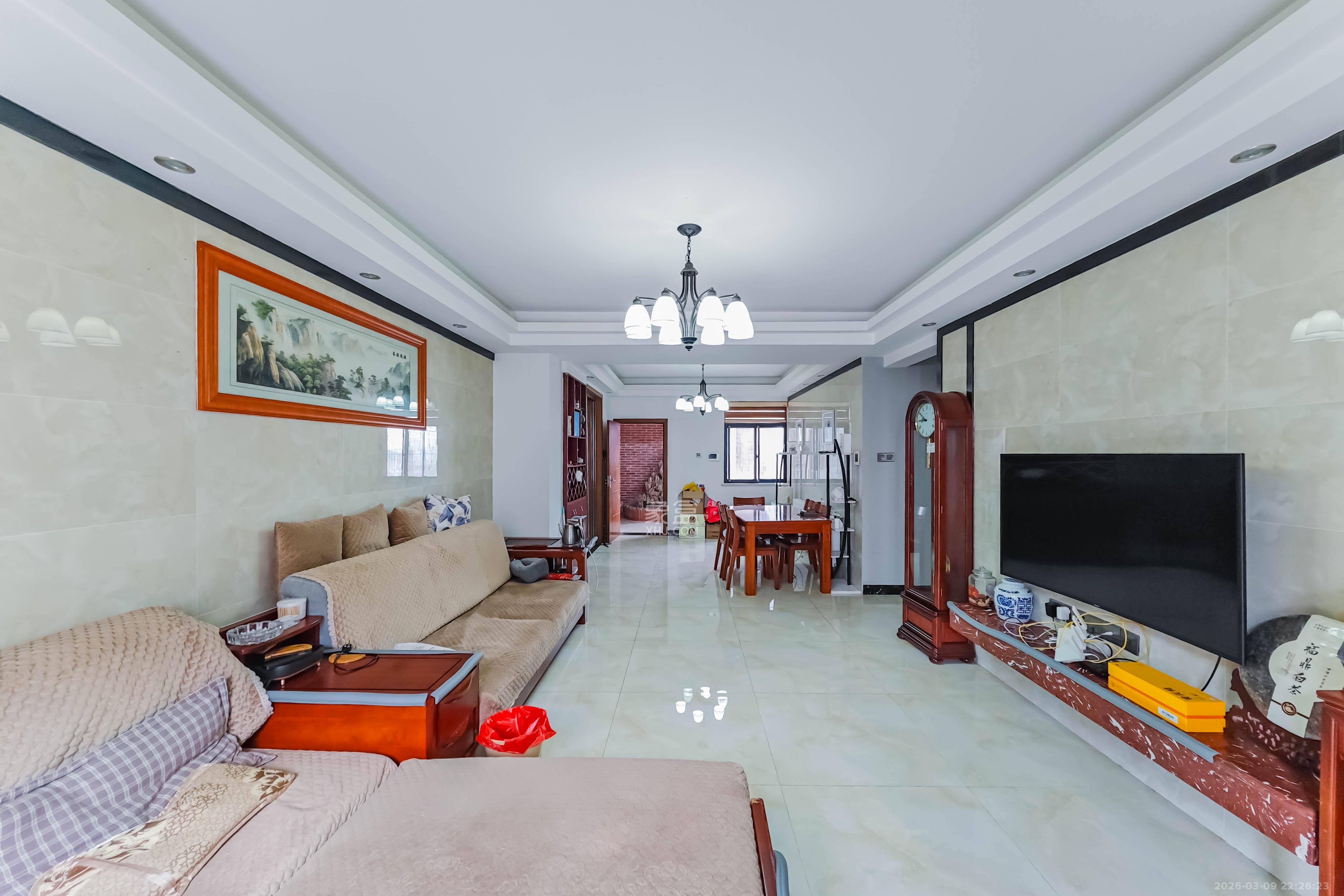 海拔东方  3室2厅2卫    115.0万