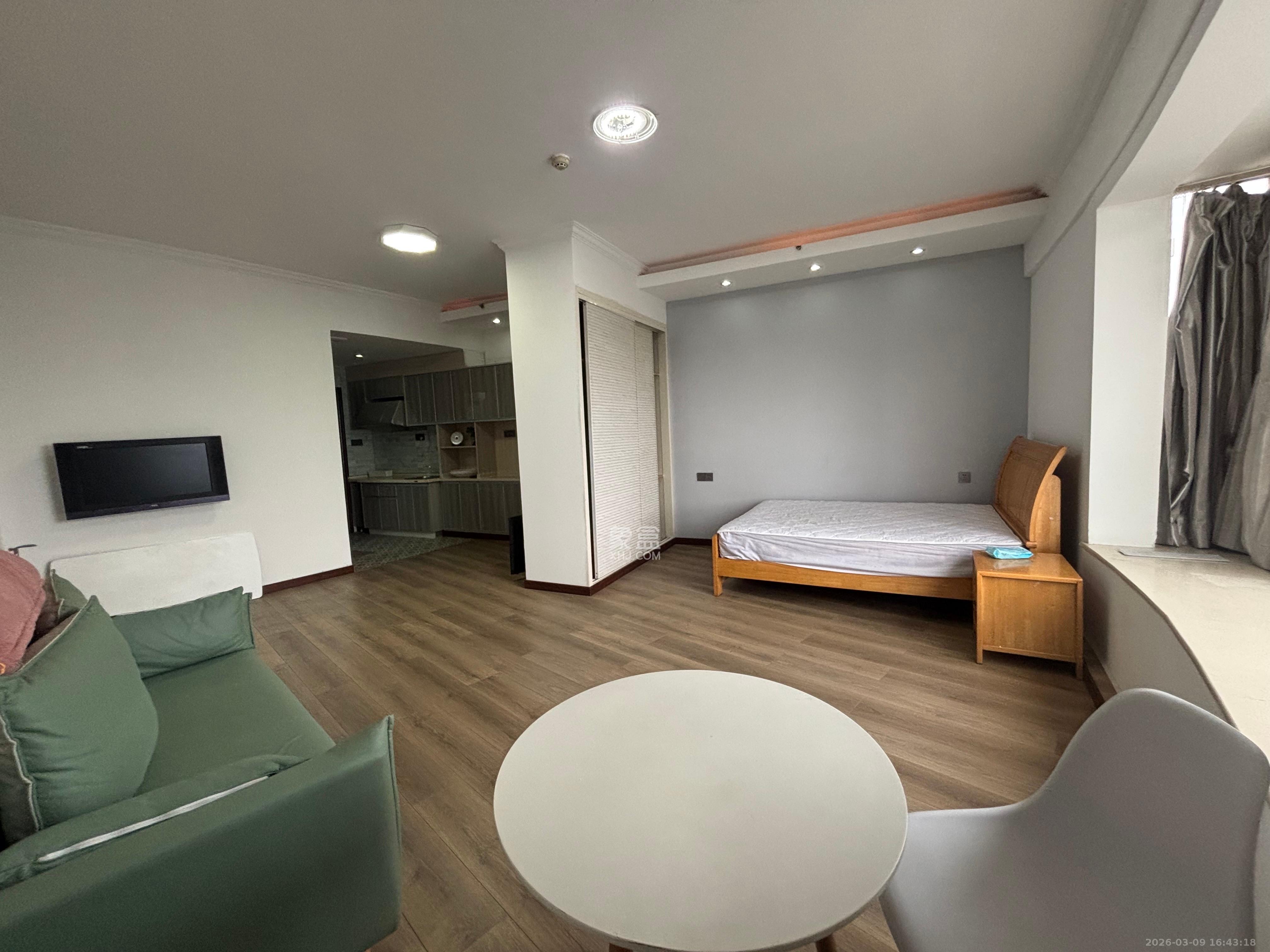 通华天都  1室1厅1卫    1600.0元/月