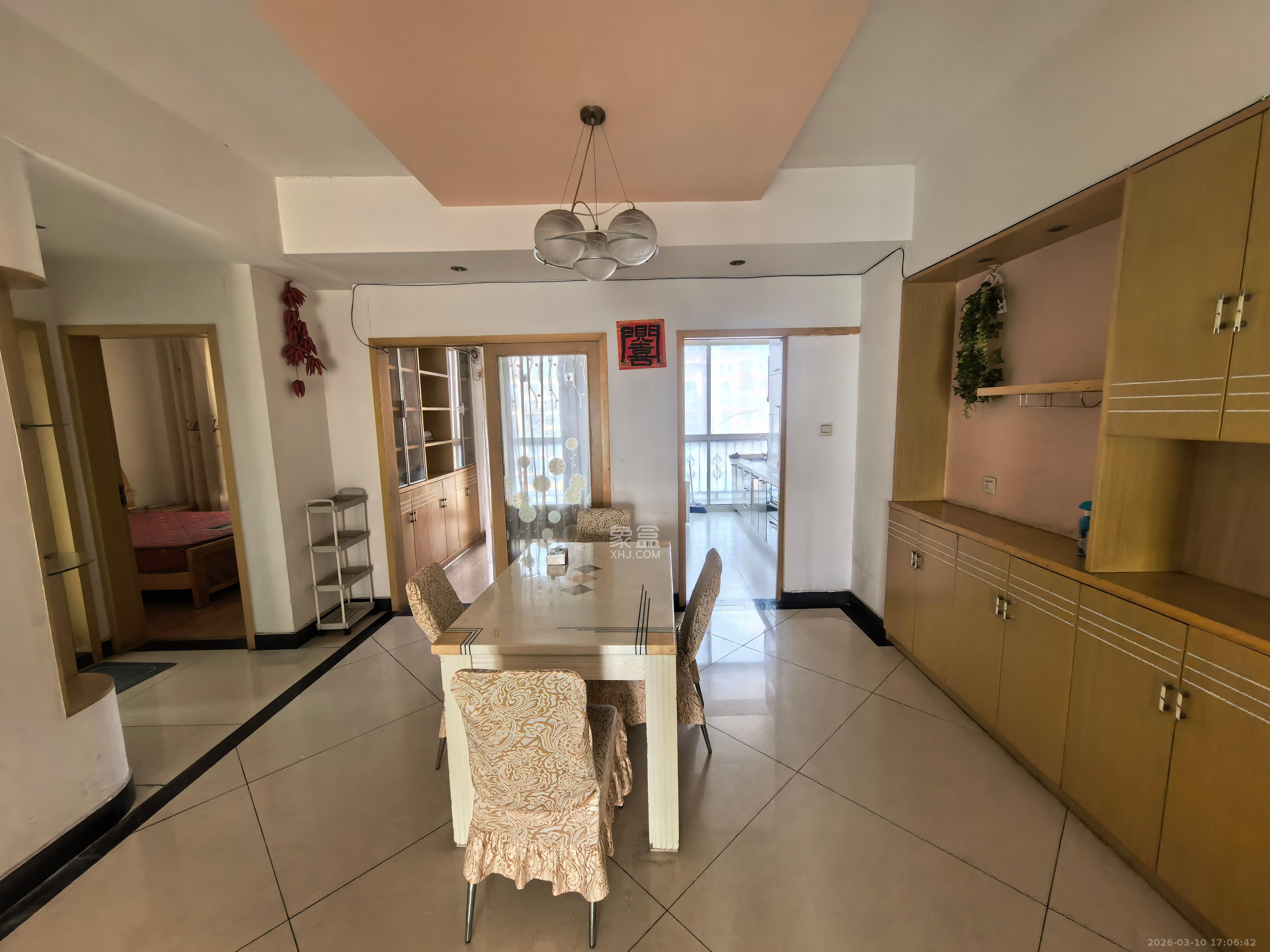 城市山水豪园（山水城市风景）  3室2厅2卫    2500.0元/月