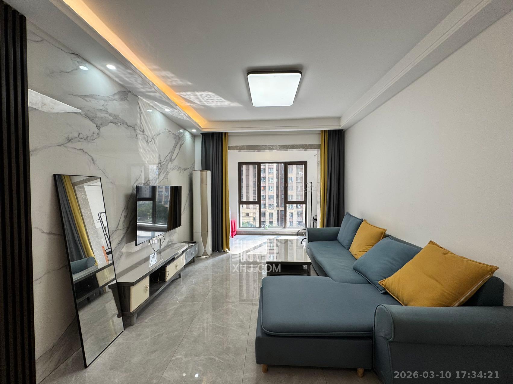 阳光城尚东湾青柠园  3室2厅1卫    2400.0元/月