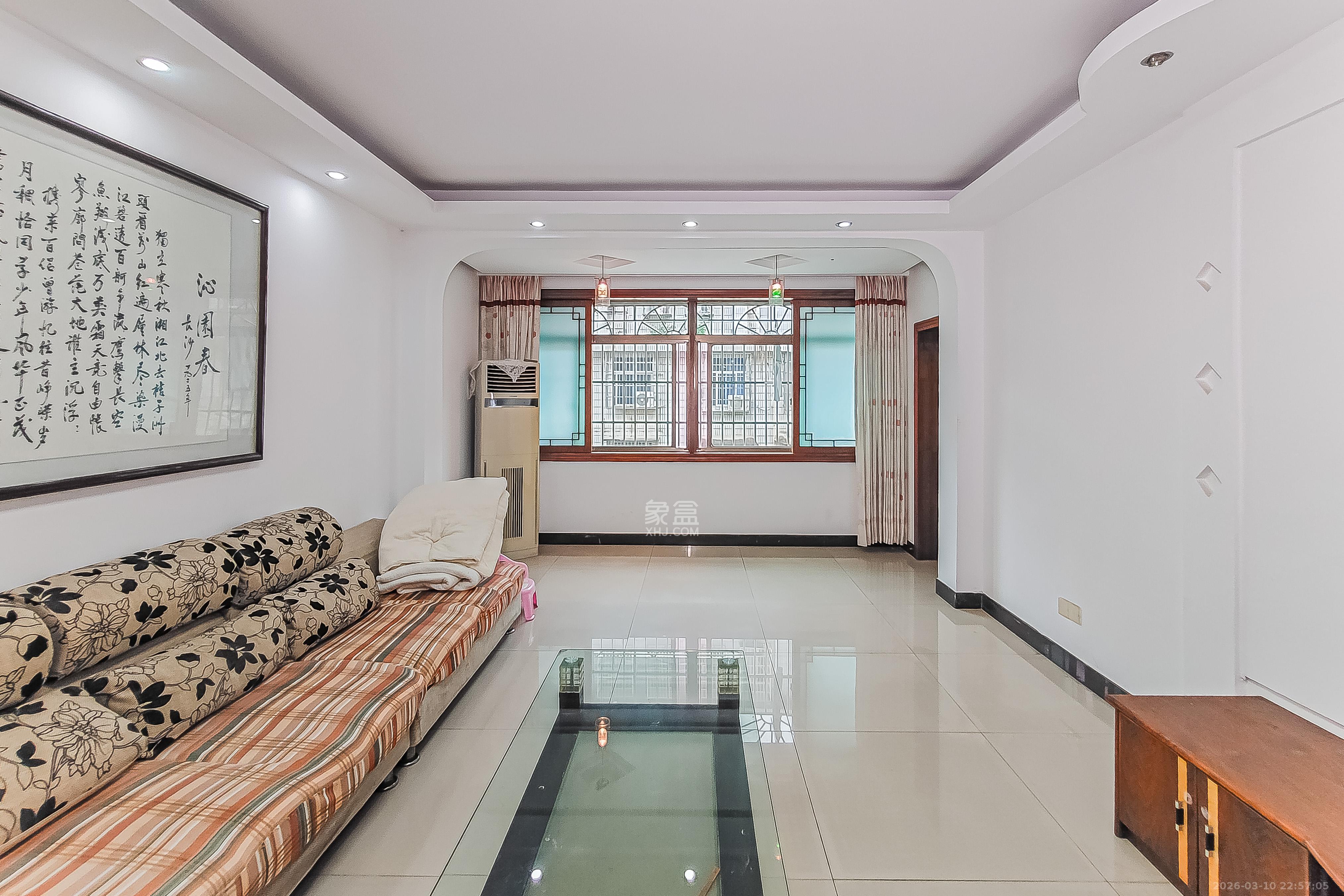 马王堆汽配城  3室2厅1卫    65.0万