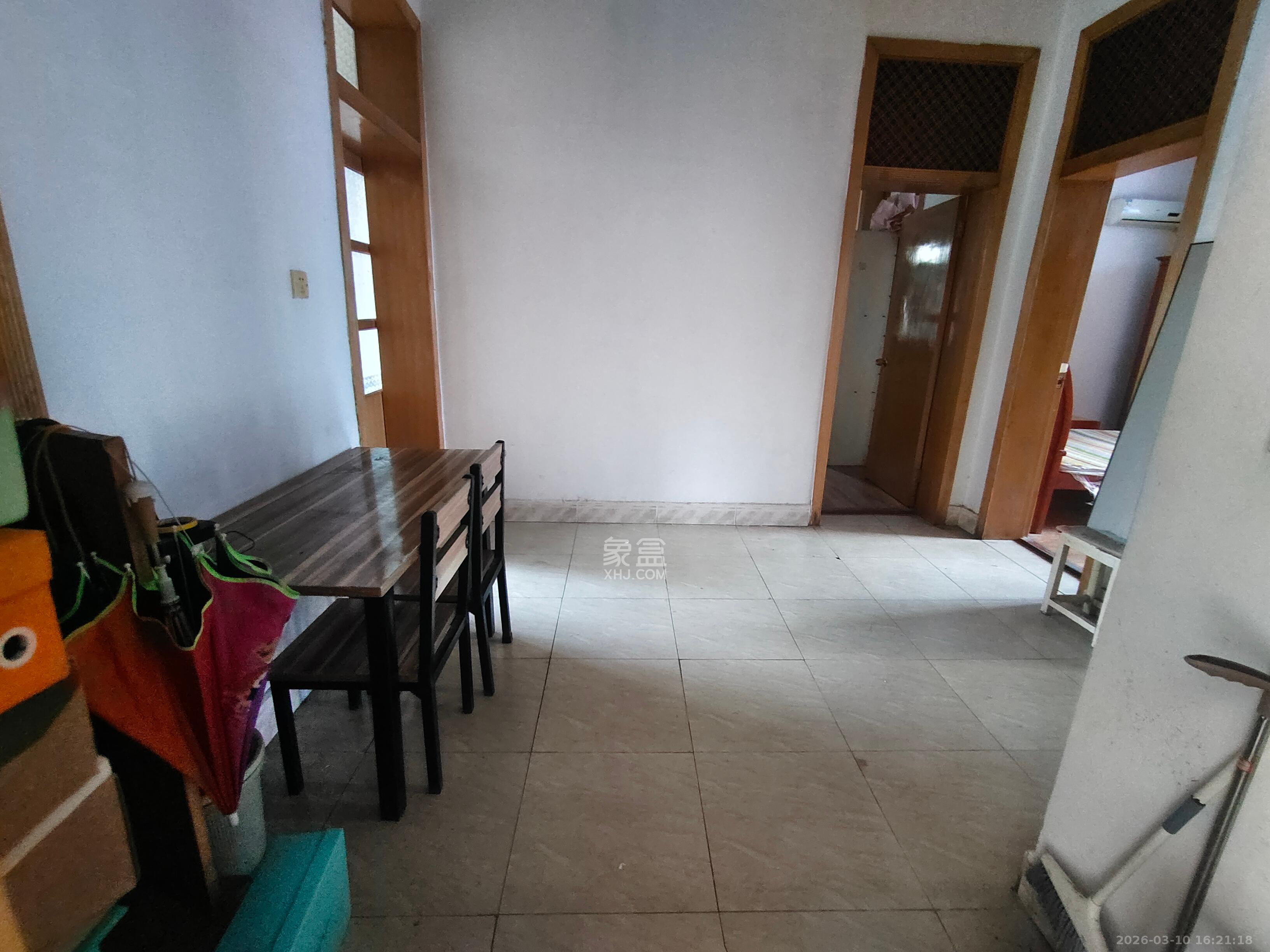 林业厅宿舍  3室1厅1卫    2000.0元/月