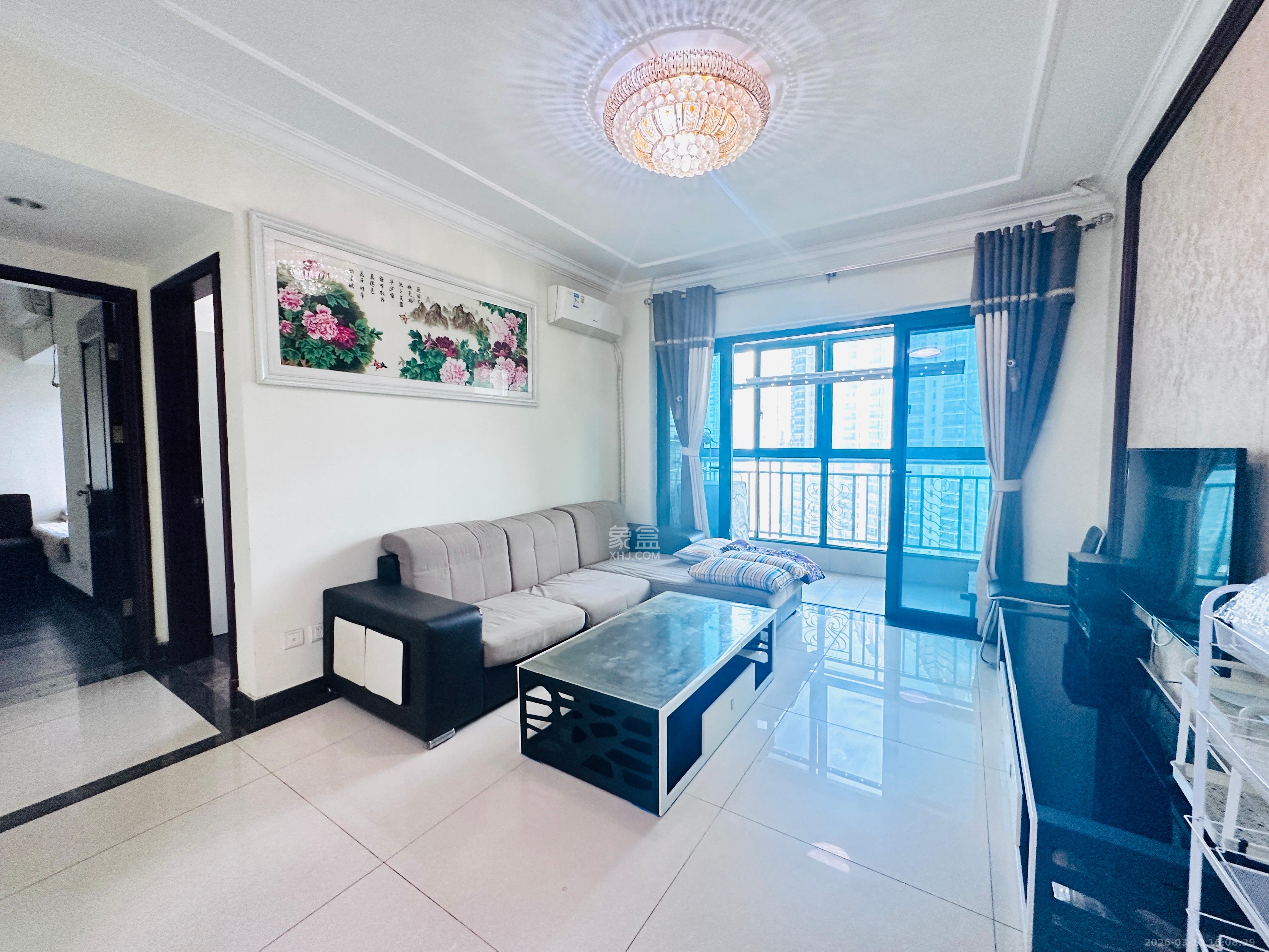 恒大雅苑靠高架  2室2厅1卫    2200.0元/月