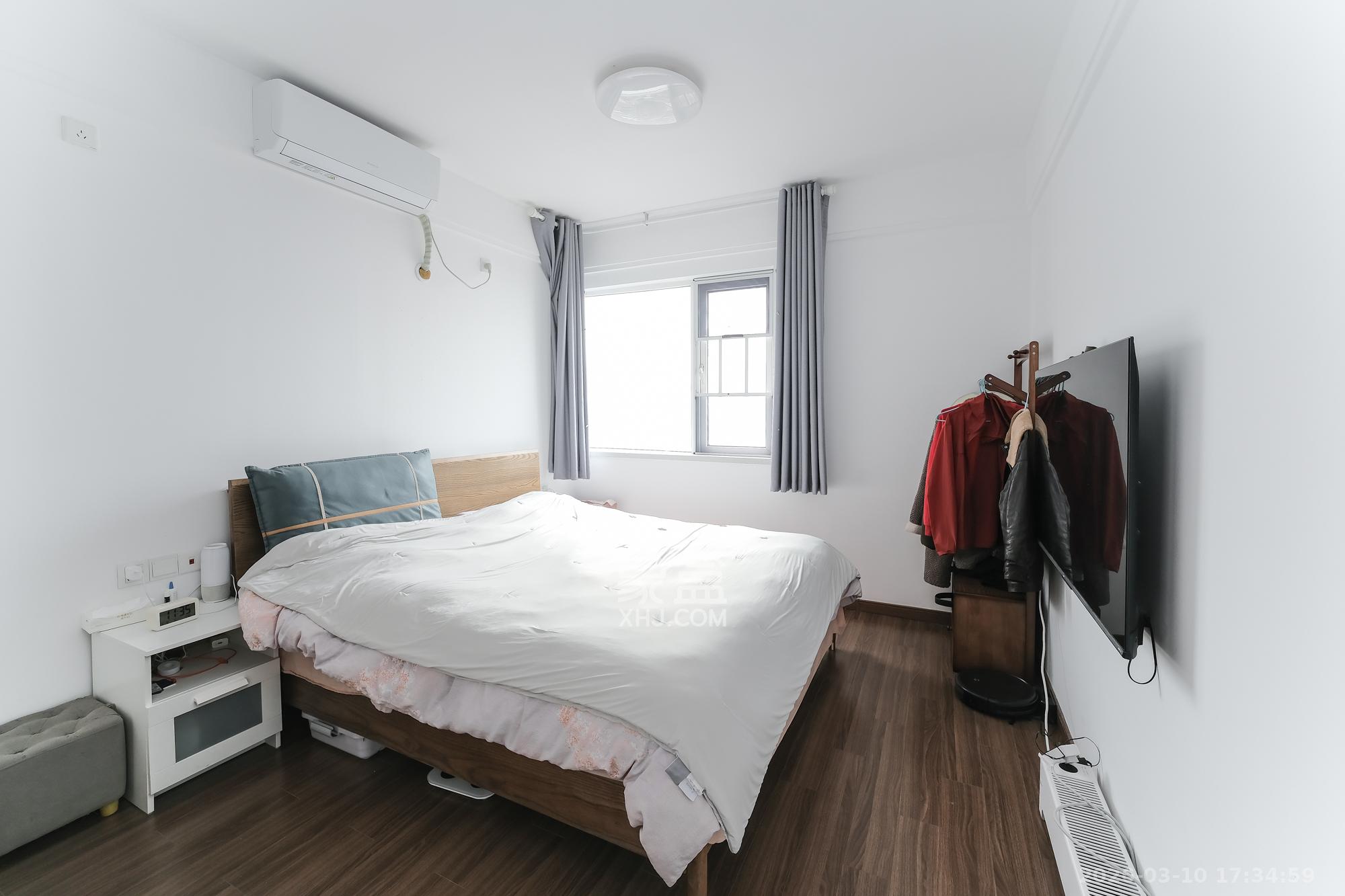 保利香槟国际E区 3室2厅2卫 82.0万 保利香槟国际E区 3室2厅2卫 82.0万卧室