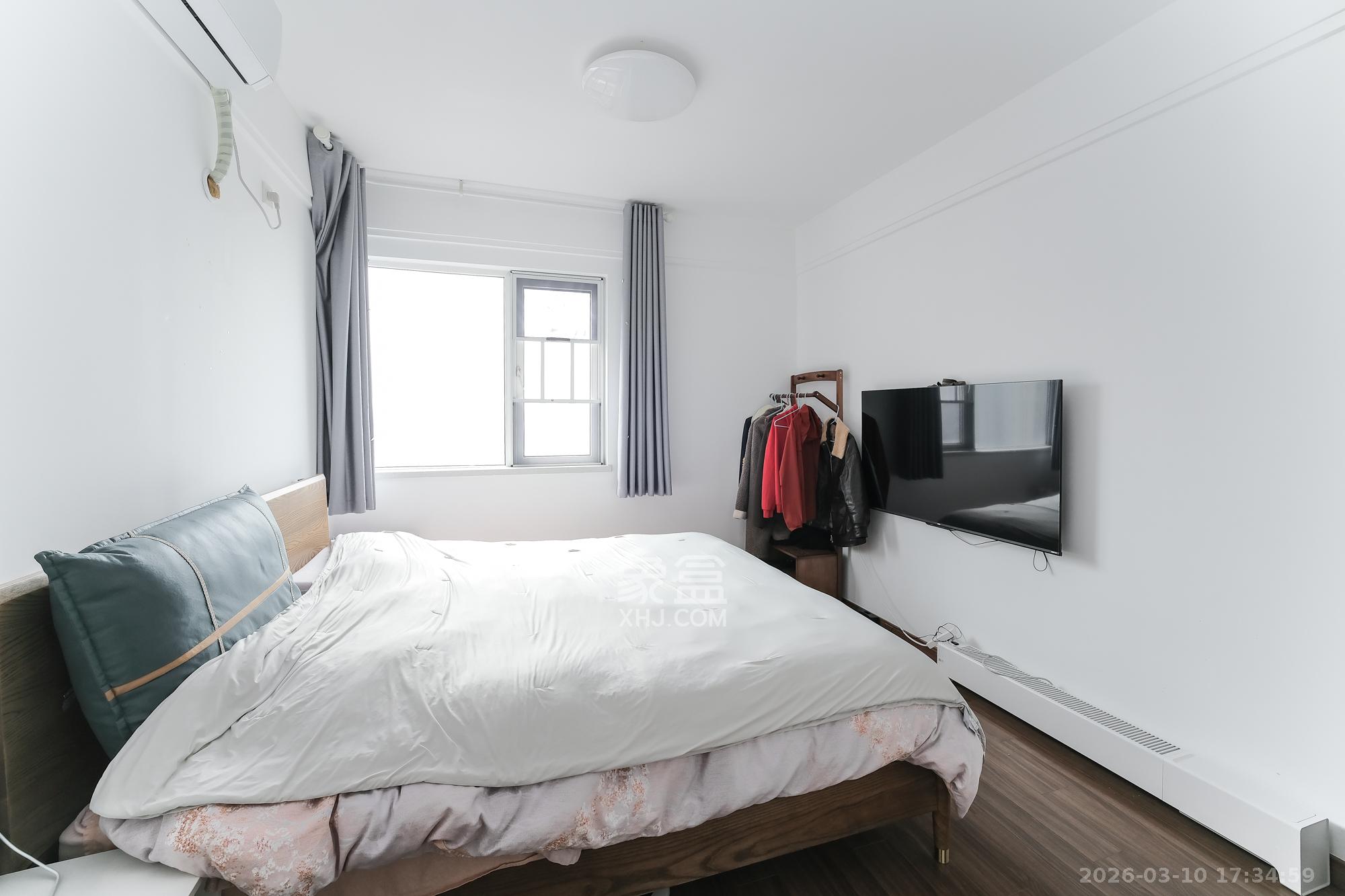 保利香槟国际E区 3室2厅2卫 82.0万 保利香槟国际E区 3室2厅2卫 82.0万卧室