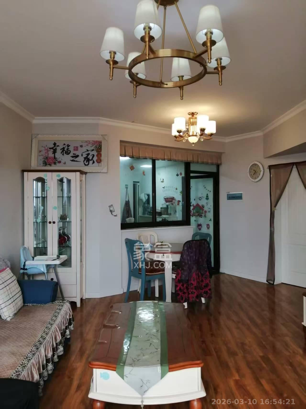 万象美域  2室1厅1卫    2000.0元/月