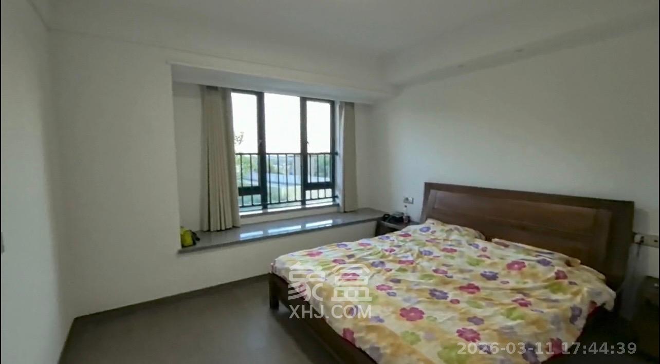 江悦和鸣  4室2厅2卫    4500.0元/月