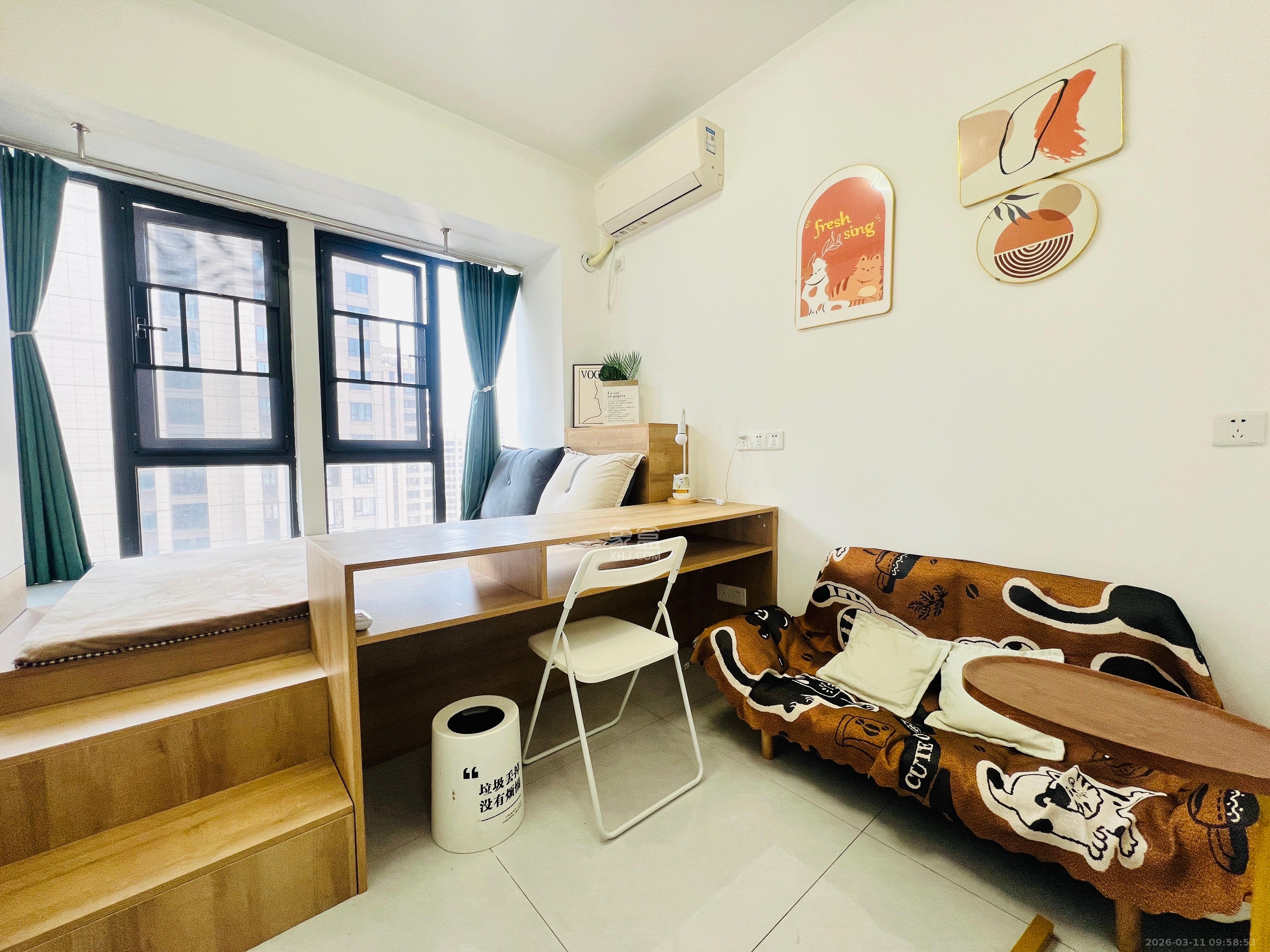 龙湖铂金岛  1室1厅1卫    1700.0元/月